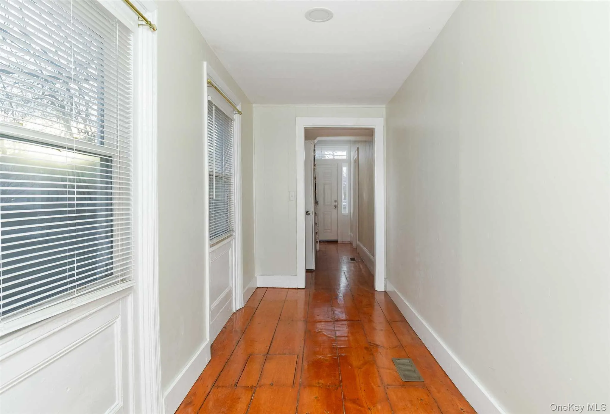90 HAMILTON Street, Poughkeepsie, NY, 3 Bedrooms Bedrooms, 6 Rooms Rooms,1 BathroomBathrooms,Residential Lease,For Rent,HAMILTON,0,1043430 90 HAMILTON Street, Poughkeepsie, NY, 3 Bedrooms Bedrooms, 6 Rooms Rooms,1 BathroomBathrooms,Residential Lease,For Rent,HAMILTON,0,1043430