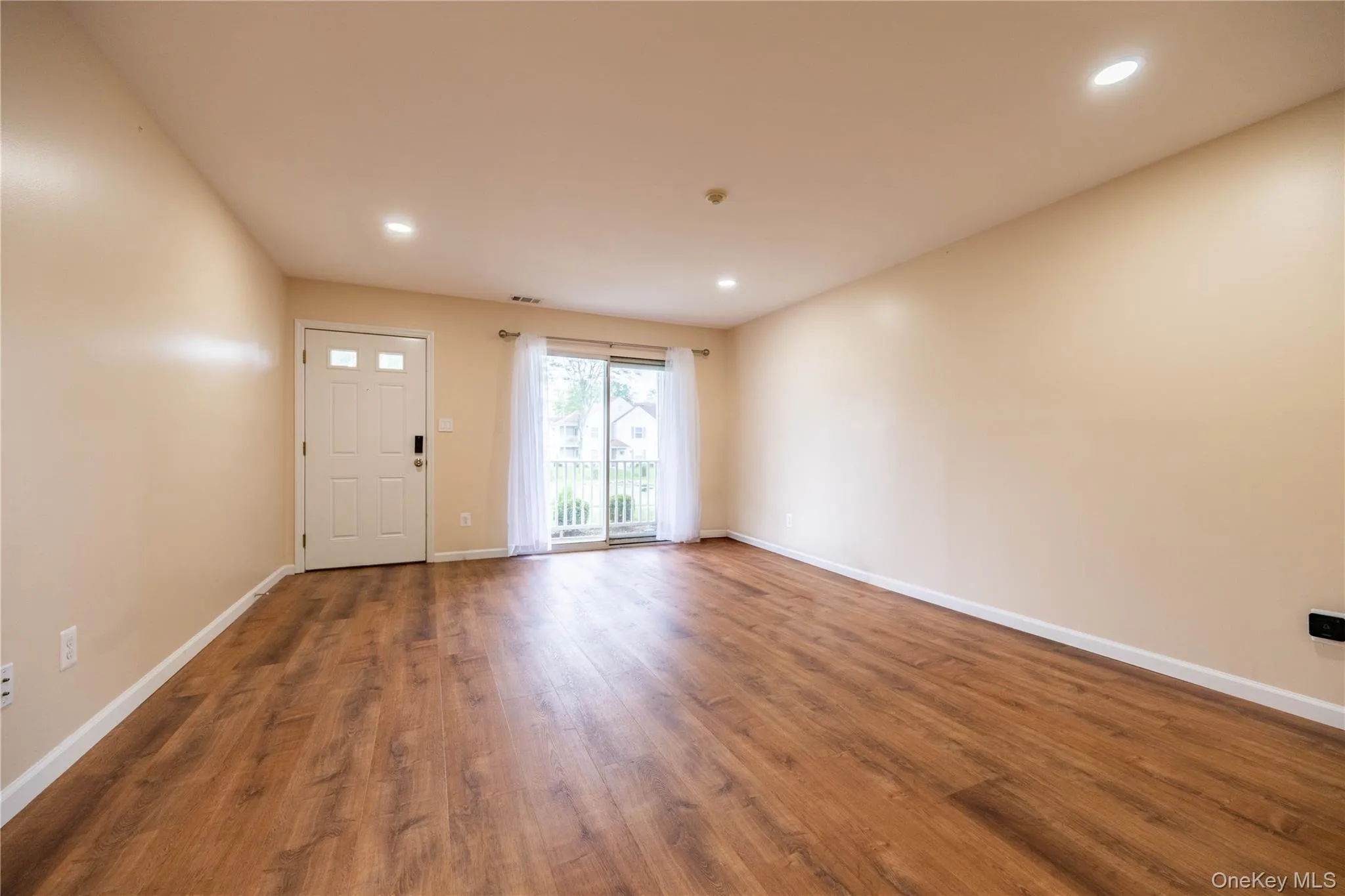 69 Fairview Circle, Brookhaven, NY, 2 Bedrooms Bedrooms, 5 Rooms Rooms,2 BathroomsBathrooms,Residential,For Rent,Fairview,0,1043431 69 Fairview Circle, Brookhaven, NY, 2 Bedrooms Bedrooms, 5 Rooms Rooms,2 BathroomsBathrooms,Residential,For Rent,Fairview,0,1043431