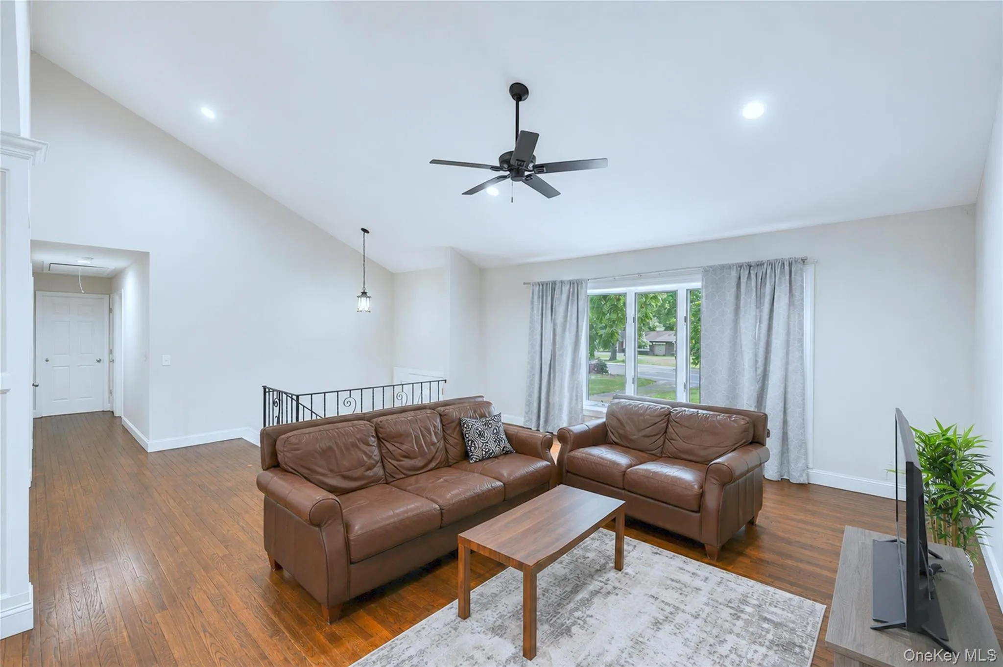 87 Holbrook Road, Brookhaven, NY, 6 Bedrooms Bedrooms, 10 Rooms Rooms,3 BathroomsBathrooms,Residential,For Rent,Holbrook,0,1043433 87 Holbrook Road, Brookhaven, NY, 6 Bedrooms Bedrooms, 10 Rooms Rooms,3 BathroomsBathrooms,Residential,For Rent,Holbrook,0,1043433