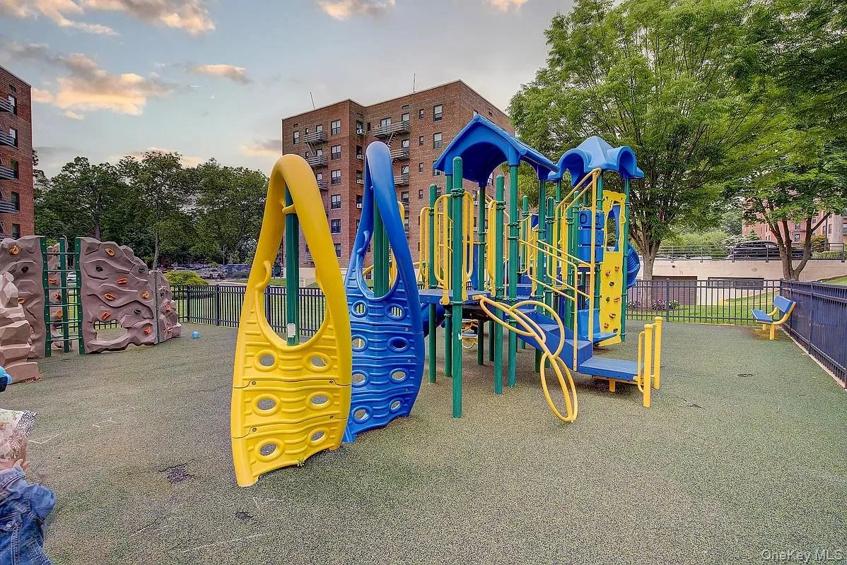 75-08 Bell Boulevard, New York, NY, 1 Bedroom Bedrooms, 3 Rooms Rooms,1 BathroomBathrooms,Residential,For Rent,Bell,0,1043437 75-08 Bell Boulevard, New York, NY, 1 Bedroom Bedrooms, 3 Rooms Rooms,1 BathroomBathrooms,Residential,For Rent,Bell,0,1043437