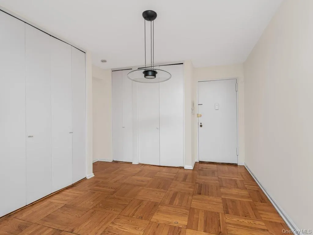 3901 Independence Avenue, New York, NY, 1 Bedroom Bedrooms, 3 Rooms Rooms,1 BathroomBathrooms,Residential,For Rent,Independence,0,1043447 3901 Independence Avenue, New York, NY, 1 Bedroom Bedrooms, 3 Rooms Rooms,1 BathroomBathrooms,Residential,For Rent,Independence,0,1043447