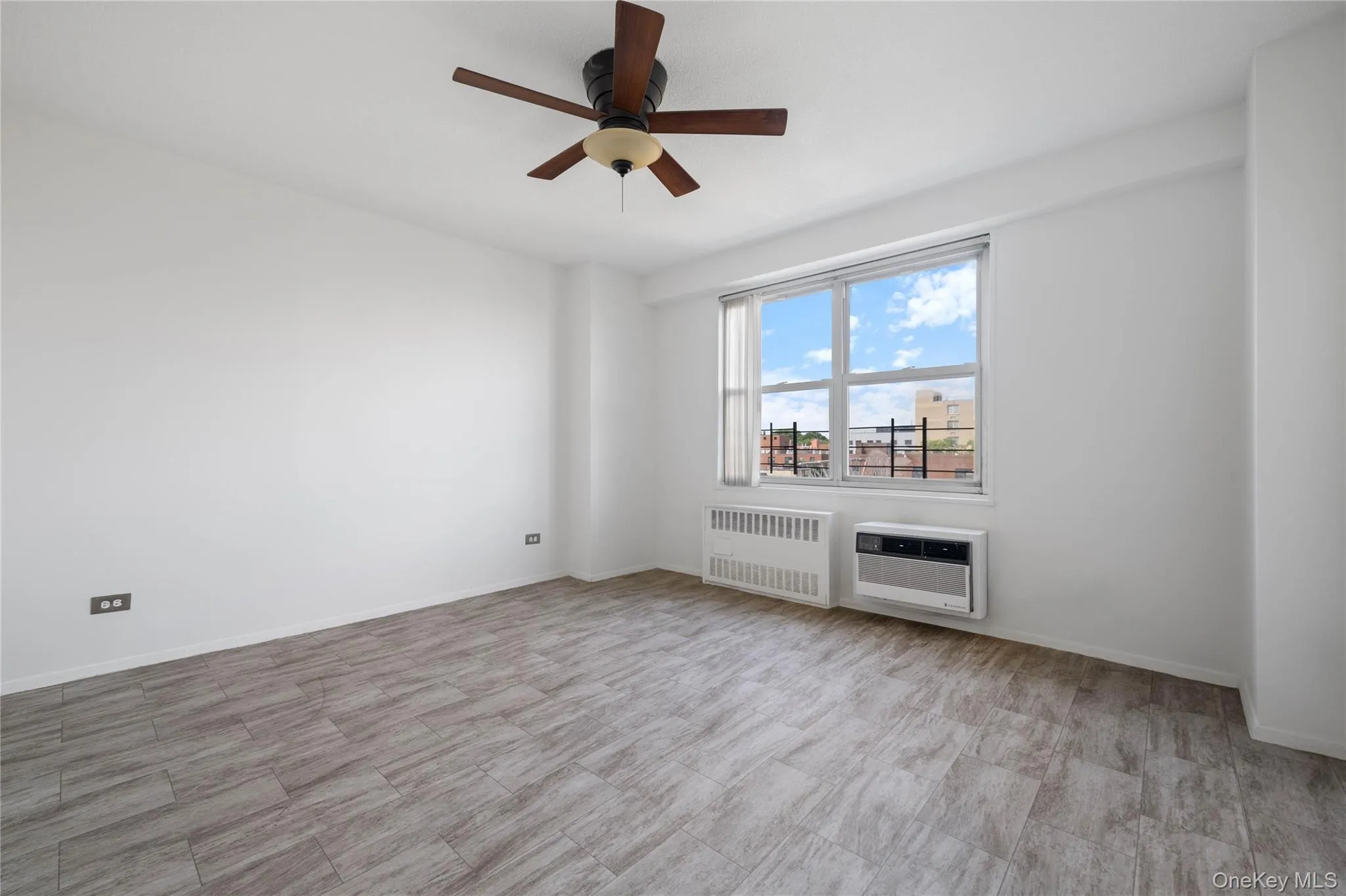 2550 Olinville Avenue, New York, NY, 1 Bedroom Bedrooms, 3 Rooms Rooms,1 BathroomBathrooms,Residential,For Rent,Olinville,0,1043452 2550 Olinville Avenue, New York, NY, 1 Bedroom Bedrooms, 3 Rooms Rooms,1 BathroomBathrooms,Residential,For Rent,Olinville,0,1043452