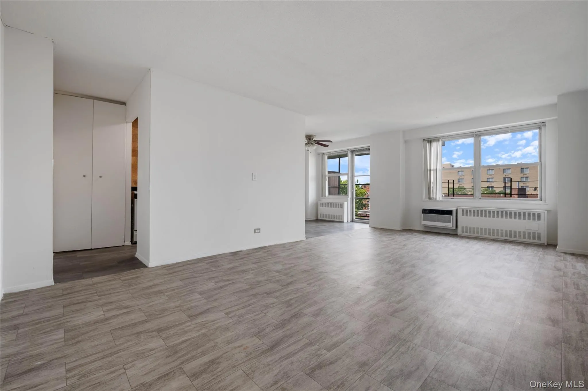 2550 Olinville Avenue, New York, NY, 1 Bedroom Bedrooms, 3 Rooms Rooms,1 BathroomBathrooms,Residential,For Rent,Olinville,0,1043452 2550 Olinville Avenue, New York, NY, 1 Bedroom Bedrooms, 3 Rooms Rooms,1 BathroomBathrooms,Residential,For Rent,Olinville,0,1043452