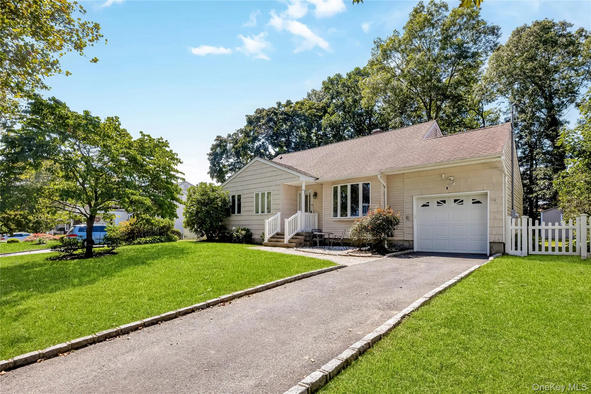 6 Sybil Place, Smithtown, NY, 3 Bedrooms Bedrooms, 6 Rooms Rooms,1 BathroomBathrooms,Residential,For Rent,Sybil,0,1043462 6 Sybil Place, Smithtown, NY, 3 Bedrooms Bedrooms, 6 Rooms Rooms,1 BathroomBathrooms,Residential,For Rent,Sybil,0,1043462