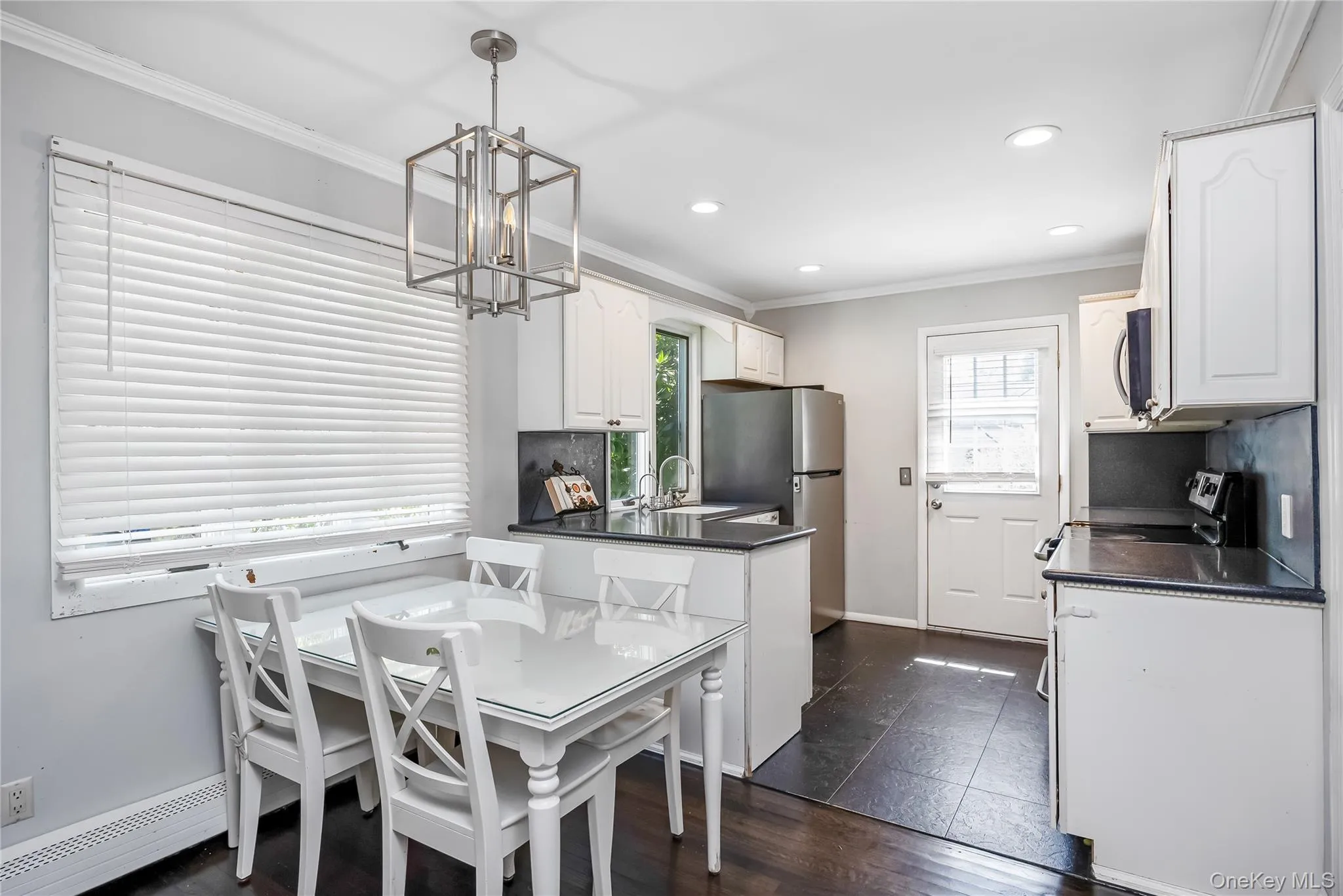 6 Sybil Place, Smithtown, NY, 3 Bedrooms Bedrooms, 6 Rooms Rooms,1 BathroomBathrooms,Residential,For Rent,Sybil,0,1043462 6 Sybil Place, Smithtown, NY, 3 Bedrooms Bedrooms, 6 Rooms Rooms,1 BathroomBathrooms,Residential,For Rent,Sybil,0,1043462
