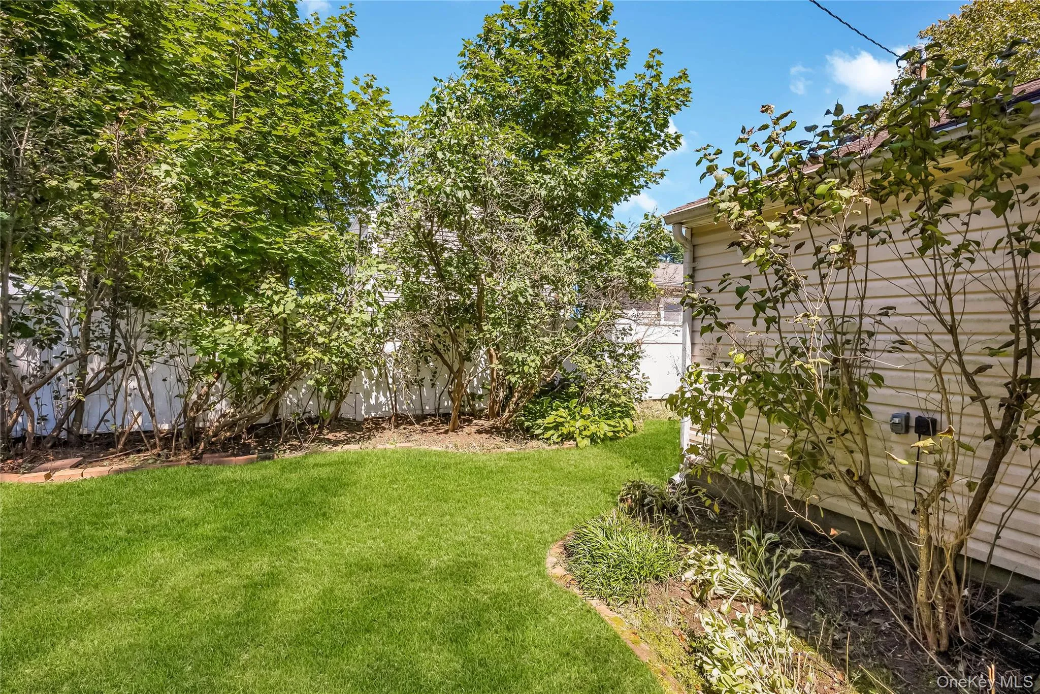 6 Sybil Place, Smithtown, NY, 3 Bedrooms Bedrooms, 6 Rooms Rooms,1 BathroomBathrooms,Residential,For Rent,Sybil,0,1043462 6 Sybil Place, Smithtown, NY, 3 Bedrooms Bedrooms, 6 Rooms Rooms,1 BathroomBathrooms,Residential,For Rent,Sybil,0,1043462