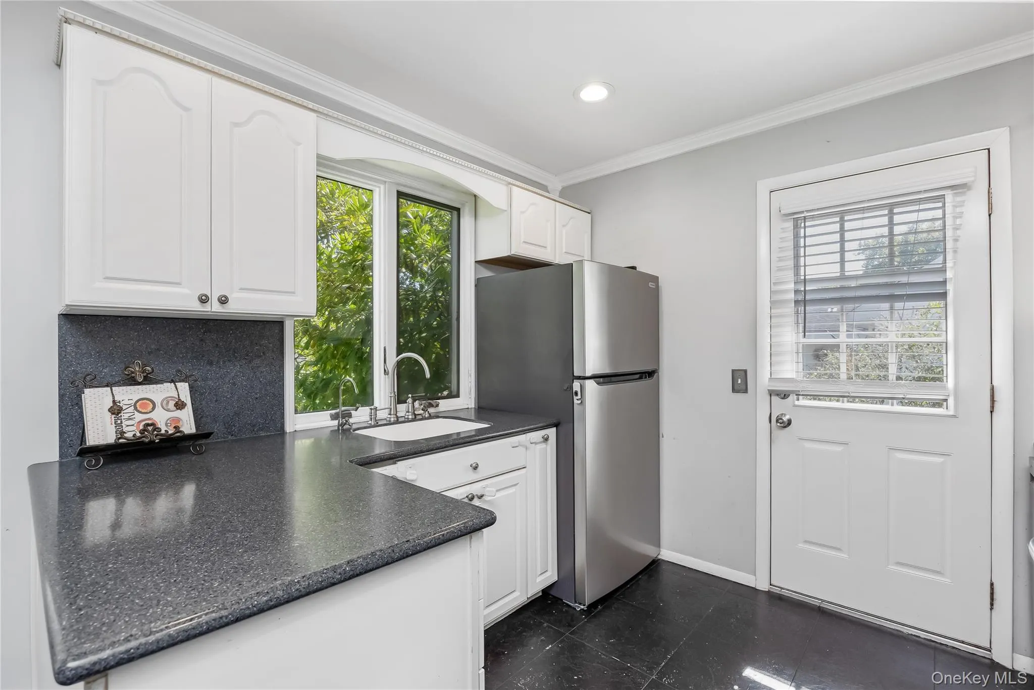 6 Sybil Place, Smithtown, NY, 3 Bedrooms Bedrooms, 6 Rooms Rooms,1 BathroomBathrooms,Residential,For Rent,Sybil,0,1043462 6 Sybil Place, Smithtown, NY, 3 Bedrooms Bedrooms, 6 Rooms Rooms,1 BathroomBathrooms,Residential,For Rent,Sybil,0,1043462