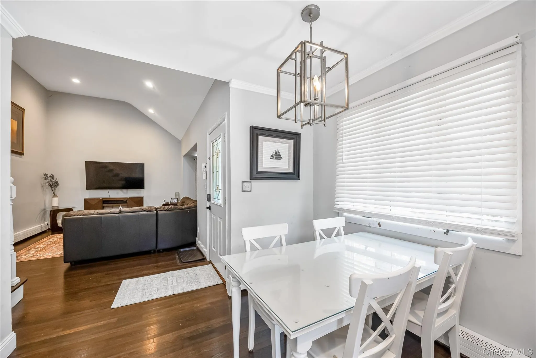 6 Sybil Place, Smithtown, NY, 3 Bedrooms Bedrooms, 6 Rooms Rooms,1 BathroomBathrooms,Residential,For Rent,Sybil,0,1043462 6 Sybil Place, Smithtown, NY, 3 Bedrooms Bedrooms, 6 Rooms Rooms,1 BathroomBathrooms,Residential,For Rent,Sybil,0,1043462