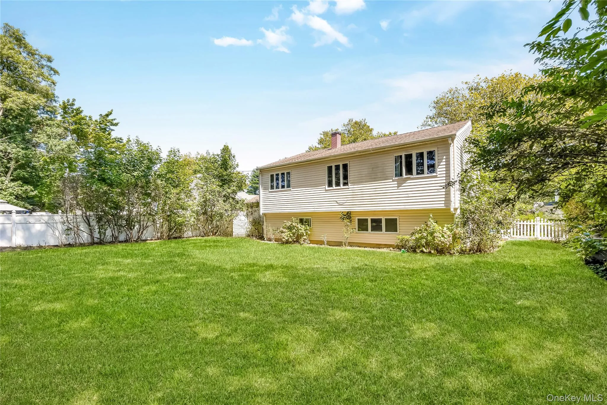 6 Sybil Place, Smithtown, NY, 3 Bedrooms Bedrooms, 6 Rooms Rooms,1 BathroomBathrooms,Residential,For Rent,Sybil,0,1043462 6 Sybil Place, Smithtown, NY, 3 Bedrooms Bedrooms, 6 Rooms Rooms,1 BathroomBathrooms,Residential,For Rent,Sybil,0,1043462