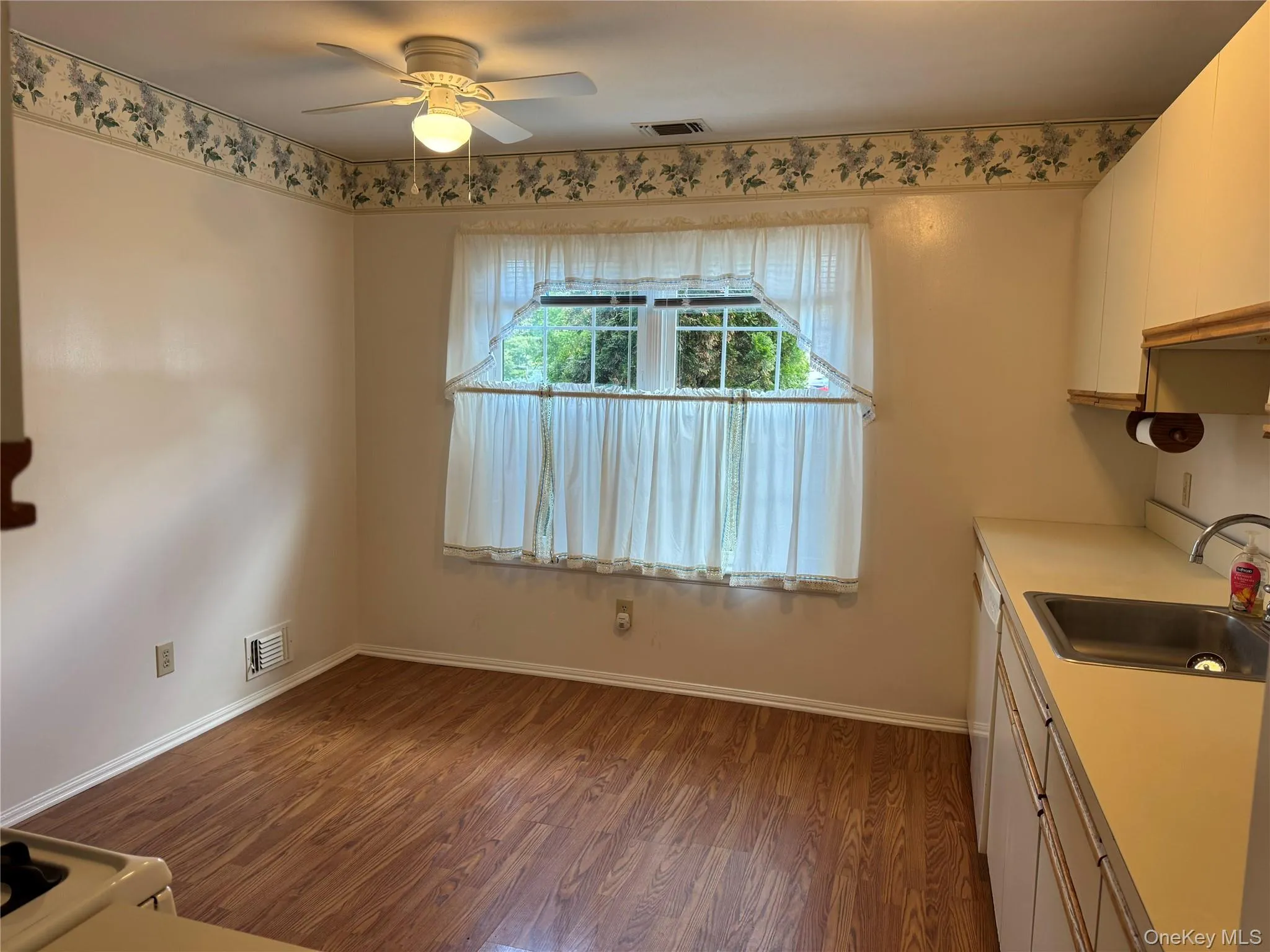 24 Olde Wagon Road, Warwick (town), NY, 3 Bedroom Bedrooms, 6 Room Rooms,2 BathroomBathrooms,Residential Lease,For Rent,Olde Wagon,0,1043464 24 Olde Wagon Road, Warwick (town), NY, 3 Bedroom Bedrooms, 6 Room Rooms,2 BathroomBathrooms,Residential Lease,For Rent,Olde Wagon,0,1043464