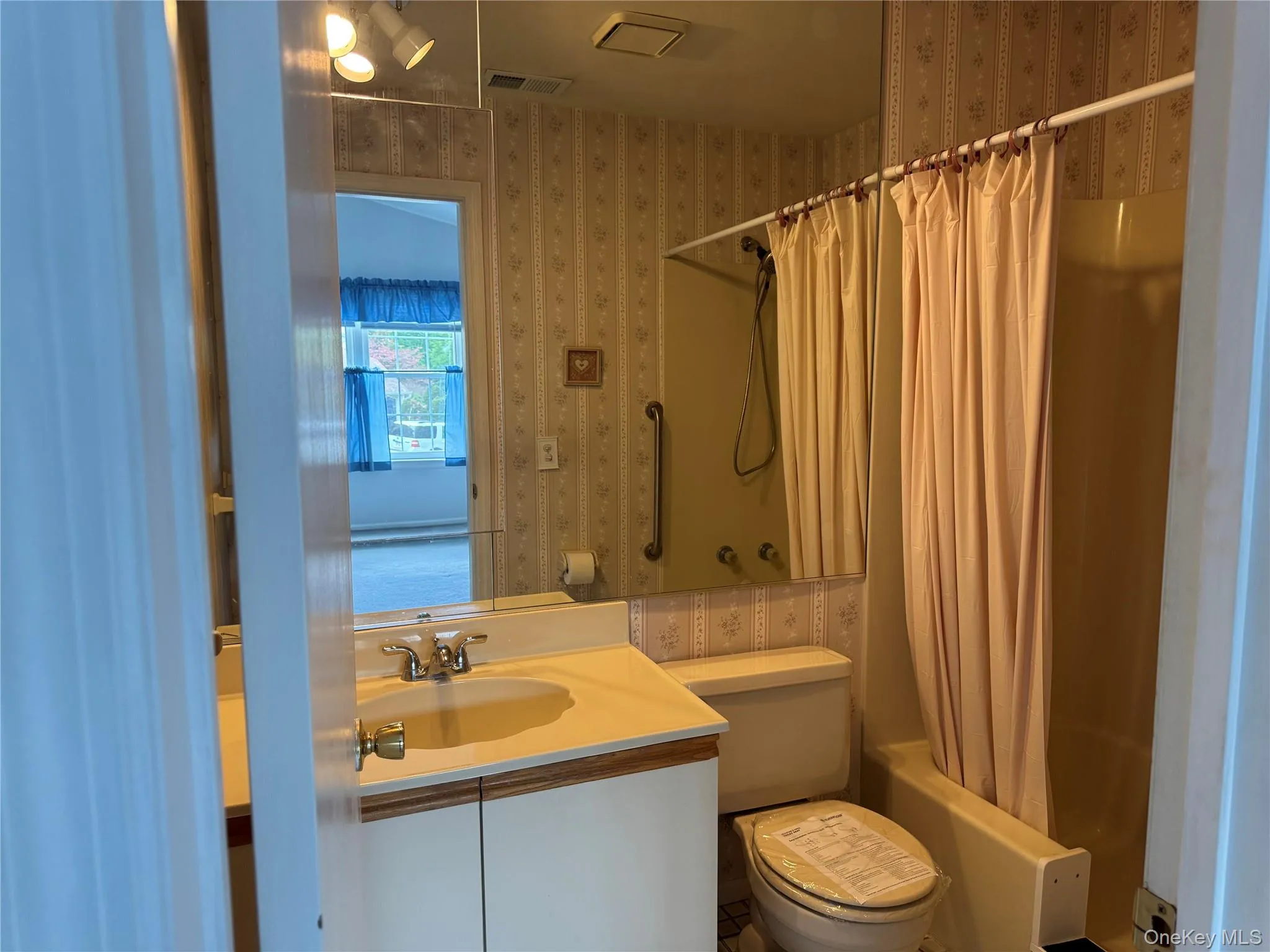 24 Olde Wagon Road, Warwick (town), NY, 3 Bedroom Bedrooms, 6 Room Rooms,2 BathroomBathrooms,Residential Lease,For Rent,Olde Wagon,0,1043464 24 Olde Wagon Road, Warwick (town), NY, 3 Bedroom Bedrooms, 6 Room Rooms,2 BathroomBathrooms,Residential Lease,For Rent,Olde Wagon,0,1043464