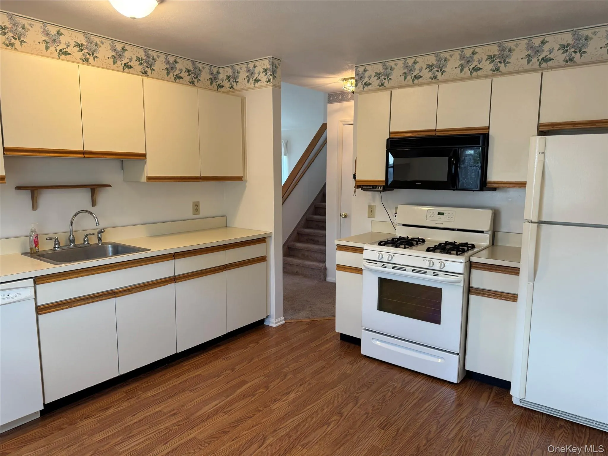 24 Olde Wagon Road, Warwick (town), NY, 3 Bedroom Bedrooms, 6 Room Rooms,2 BathroomBathrooms,Residential Lease,For Rent,Olde Wagon,0,1043464 24 Olde Wagon Road, Warwick (town), NY, 3 Bedroom Bedrooms, 6 Room Rooms,2 BathroomBathrooms,Residential Lease,For Rent,Olde Wagon,0,1043464