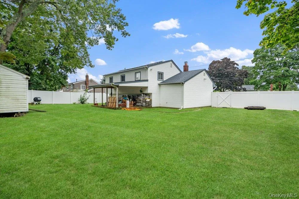 18 Huron Street, Brookhaven, NY, 3 Bedrooms Bedrooms, 8 Rooms Rooms,2 BathroomsBathrooms,Residential,For Rent,Huron,0,1043472 18 Huron Street, Brookhaven, NY, 3 Bedrooms Bedrooms, 8 Rooms Rooms,2 BathroomsBathrooms,Residential,For Rent,Huron,0,1043472