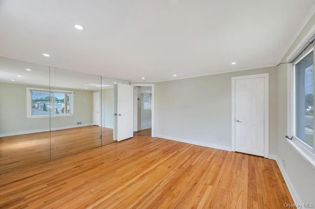 15 Farm Lane, Oyster Bay, NY, 4 Bedrooms Bedrooms, 7 Rooms Rooms,3 BathroomsBathrooms,Residential,For Rent,Farm,0,1043474 15 Farm Lane, Oyster Bay, NY, 4 Bedrooms Bedrooms, 7 Rooms Rooms,3 BathroomsBathrooms,Residential,For Rent,Farm,0,1043474