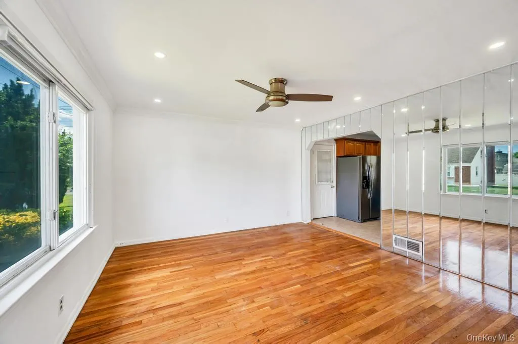 15 Farm Lane, Oyster Bay, NY, 4 Bedrooms Bedrooms, 7 Rooms Rooms,3 BathroomsBathrooms,Residential,For Rent,Farm,0,1043474 15 Farm Lane, Oyster Bay, NY, 4 Bedrooms Bedrooms, 7 Rooms Rooms,3 BathroomsBathrooms,Residential,For Rent,Farm,0,1043474