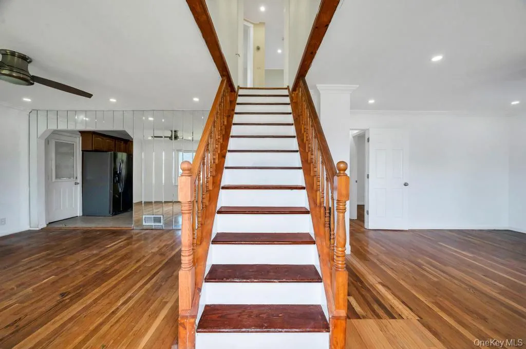 15 Farm Lane, Oyster Bay, NY, 4 Bedrooms Bedrooms, 7 Rooms Rooms,3 BathroomsBathrooms,Residential,For Rent,Farm,0,1043474 15 Farm Lane, Oyster Bay, NY, 4 Bedrooms Bedrooms, 7 Rooms Rooms,3 BathroomsBathrooms,Residential,For Rent,Farm,0,1043474