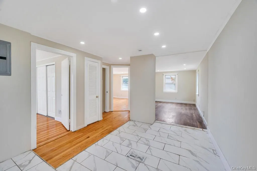 15 Farm Lane, Oyster Bay, NY, 4 Bedrooms Bedrooms, 7 Rooms Rooms,3 BathroomsBathrooms,Residential,For Rent,Farm,0,1043474 15 Farm Lane, Oyster Bay, NY, 4 Bedrooms Bedrooms, 7 Rooms Rooms,3 BathroomsBathrooms,Residential,For Rent,Farm,0,1043474