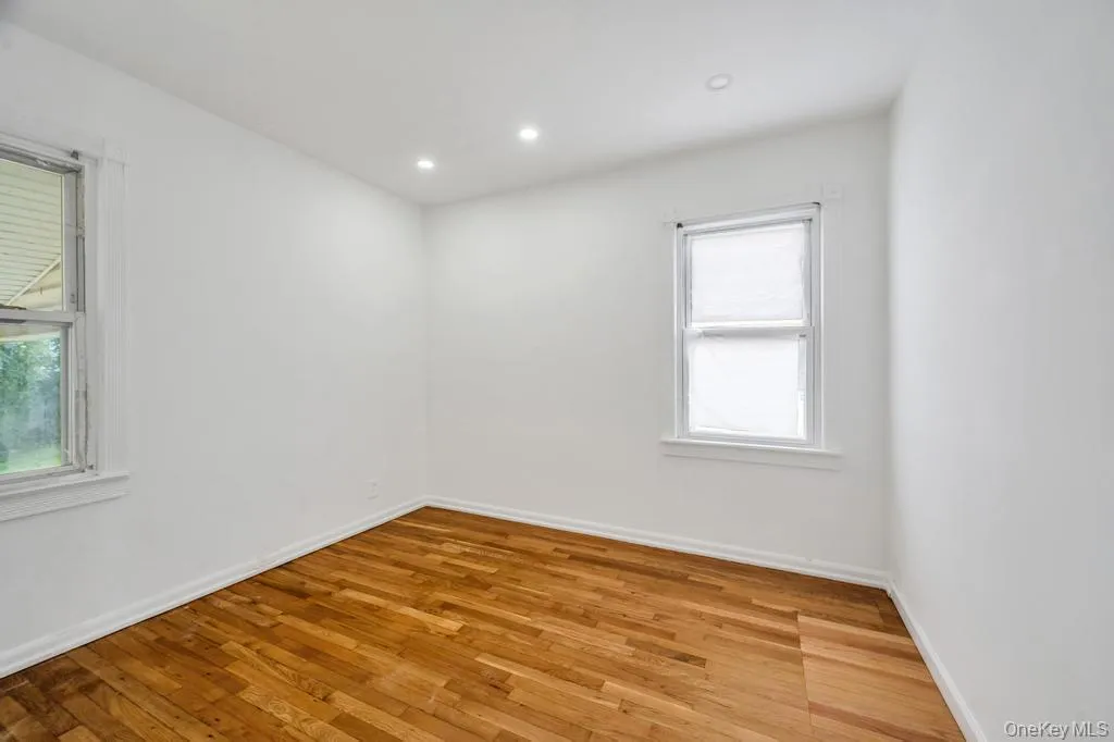 15 Farm Lane, Oyster Bay, NY, 4 Bedrooms Bedrooms, 7 Rooms Rooms,3 BathroomsBathrooms,Residential,For Rent,Farm,0,1043474 15 Farm Lane, Oyster Bay, NY, 4 Bedrooms Bedrooms, 7 Rooms Rooms,3 BathroomsBathrooms,Residential,For Rent,Farm,0,1043474