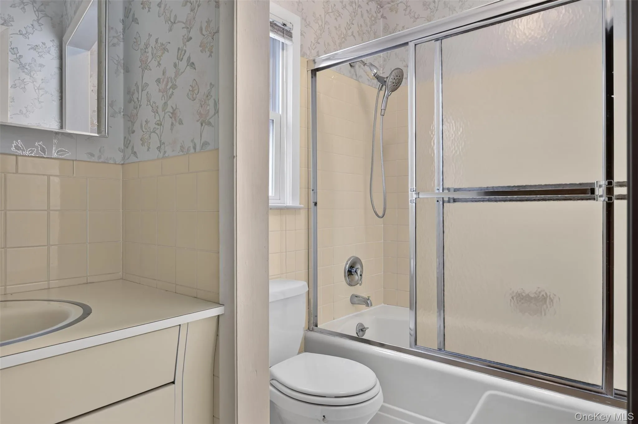 38 Beverly Road, White Plains, NY, 5 Bedrooms Bedrooms, 10 Rooms Rooms,3 BathroomsBathrooms,Residential,For Rent,Beverly,0,1043479 38 Beverly Road, White Plains, NY, 5 Bedrooms Bedrooms, 10 Rooms Rooms,3 BathroomsBathrooms,Residential,For Rent,Beverly,0,1043479