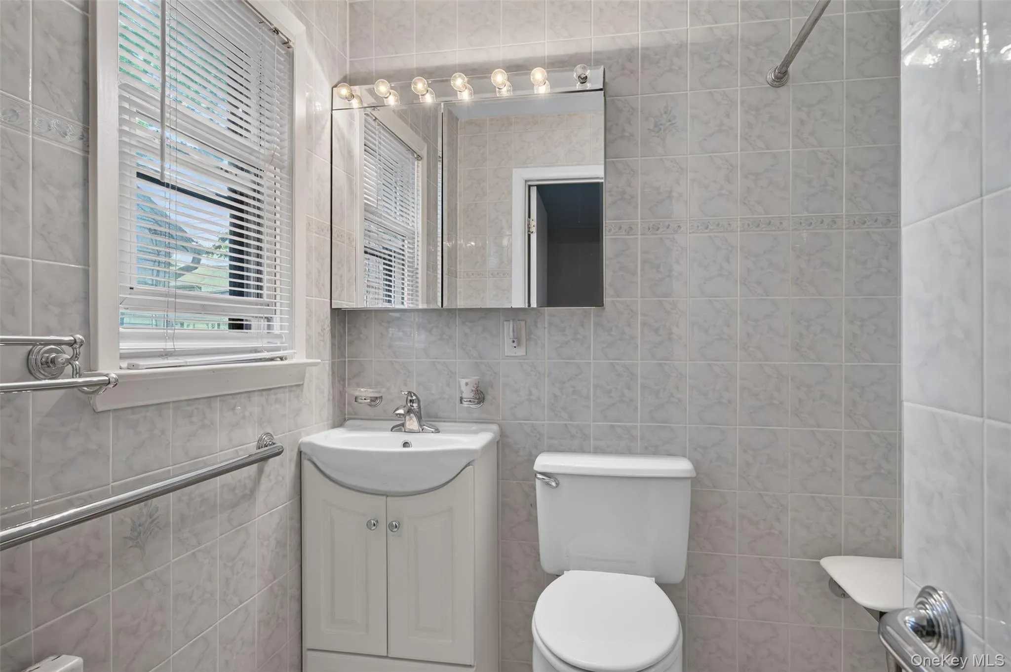 38 Beverly Road, White Plains, NY, 5 Bedrooms Bedrooms, 10 Rooms Rooms,3 BathroomsBathrooms,Residential,For Rent,Beverly,0,1043479 38 Beverly Road, White Plains, NY, 5 Bedrooms Bedrooms, 10 Rooms Rooms,3 BathroomsBathrooms,Residential,For Rent,Beverly,0,1043479