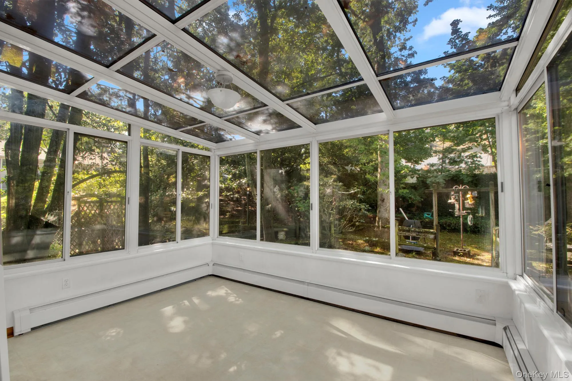 Current Solarium Current Solarium