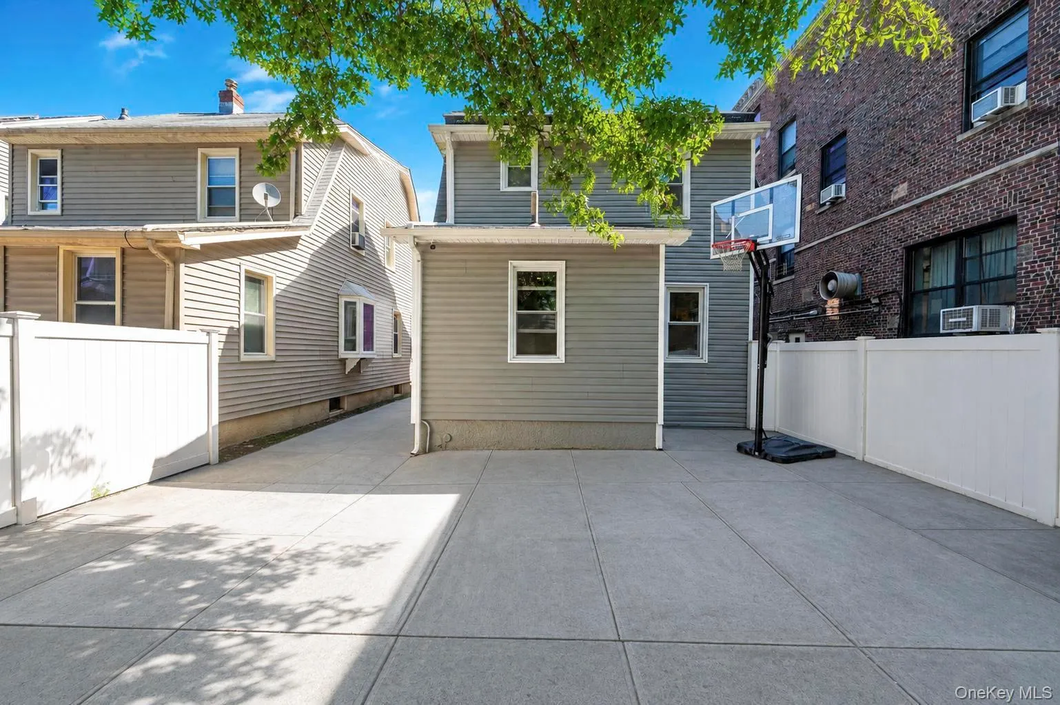 112-38 200th Street, New York, NY, 3 Bedrooms Bedrooms, 7 Rooms Rooms,2 BathroomsBathrooms,Residential,For Rent,200th,0,1043483 112-38 200th Street, New York, NY, 3 Bedrooms Bedrooms, 7 Rooms Rooms,2 BathroomsBathrooms,Residential,For Rent,200th,0,1043483