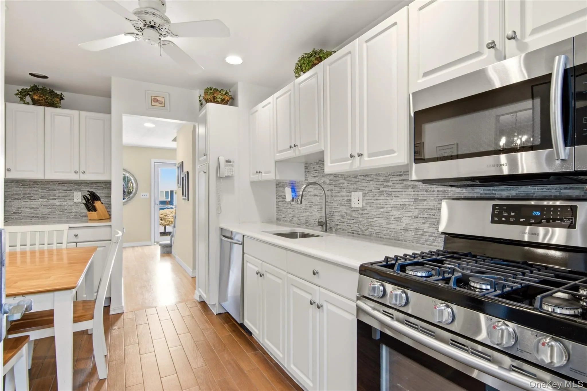 3 Cromwell Road, North Hempstead, NY, 4 Bedrooms Bedrooms, 8 Rooms Rooms,2 BathroomsBathrooms,Residential,For Rent,Cromwell,0,1043491 3 Cromwell Road, North Hempstead, NY, 4 Bedrooms Bedrooms, 8 Rooms Rooms,2 BathroomsBathrooms,Residential,For Rent,Cromwell,0,1043491