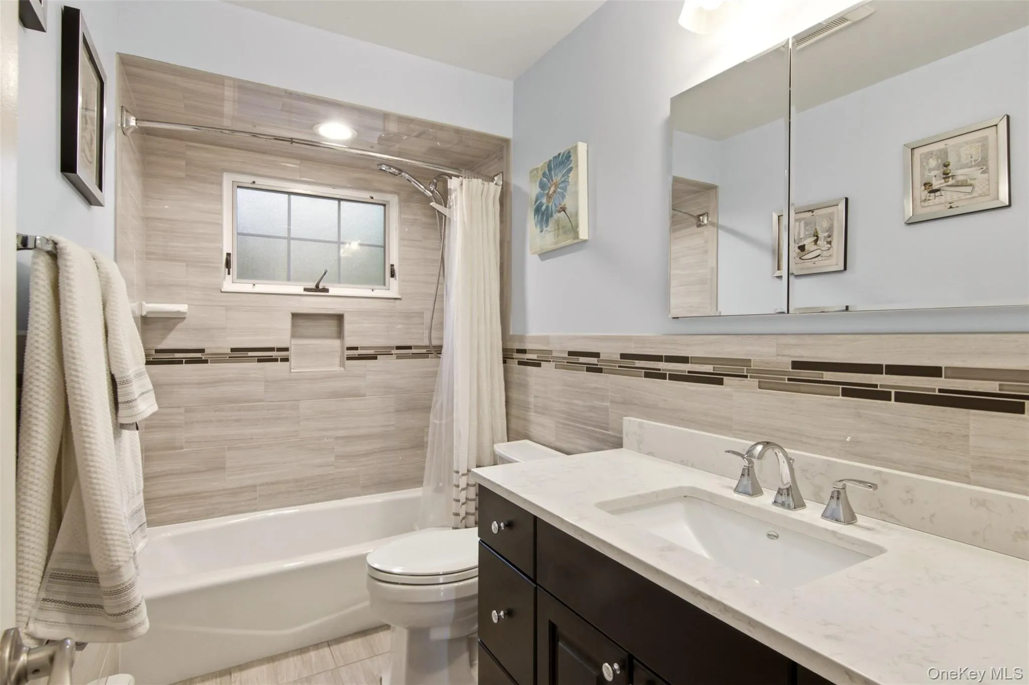 3 Cromwell Road, North Hempstead, NY, 4 Bedrooms Bedrooms, 8 Rooms Rooms,2 BathroomsBathrooms,Residential,For Rent,Cromwell,0,1043491 3 Cromwell Road, North Hempstead, NY, 4 Bedrooms Bedrooms, 8 Rooms Rooms,2 BathroomsBathrooms,Residential,For Rent,Cromwell,0,1043491
