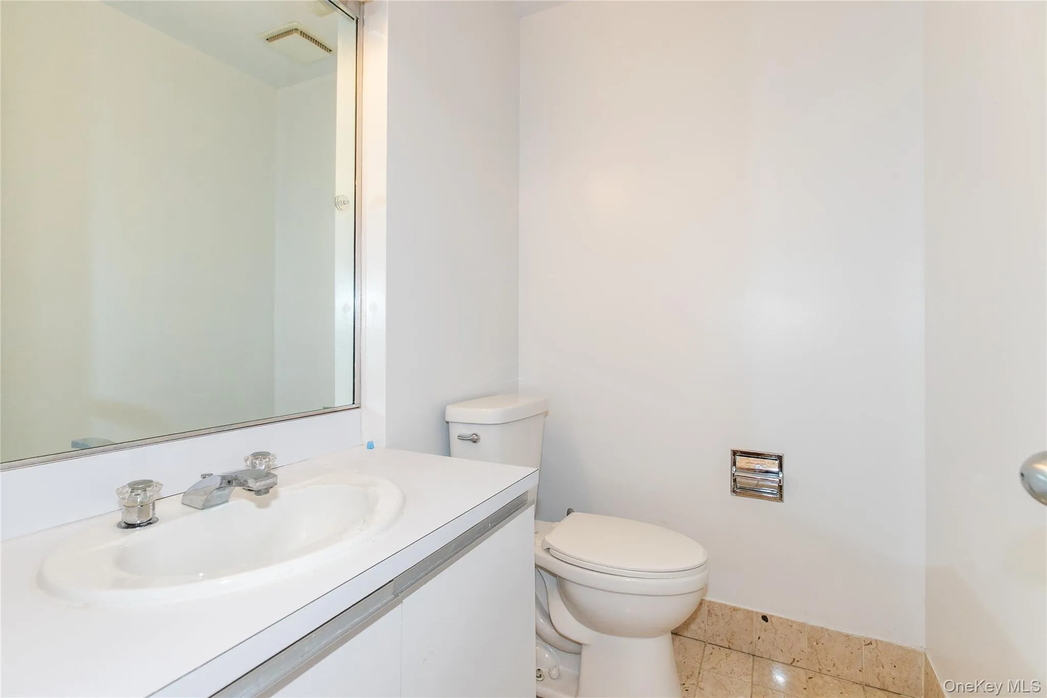 1 Ipswich Avenue, North Hempstead, NY, 2 Bedrooms Bedrooms, 4 Rooms Rooms,1 BathroomBathrooms,Residential Lease,For Rent,Ipswich,0,1043493 1 Ipswich Avenue, North Hempstead, NY, 2 Bedrooms Bedrooms, 4 Rooms Rooms,1 BathroomBathrooms,Residential Lease,For Rent,Ipswich,0,1043493