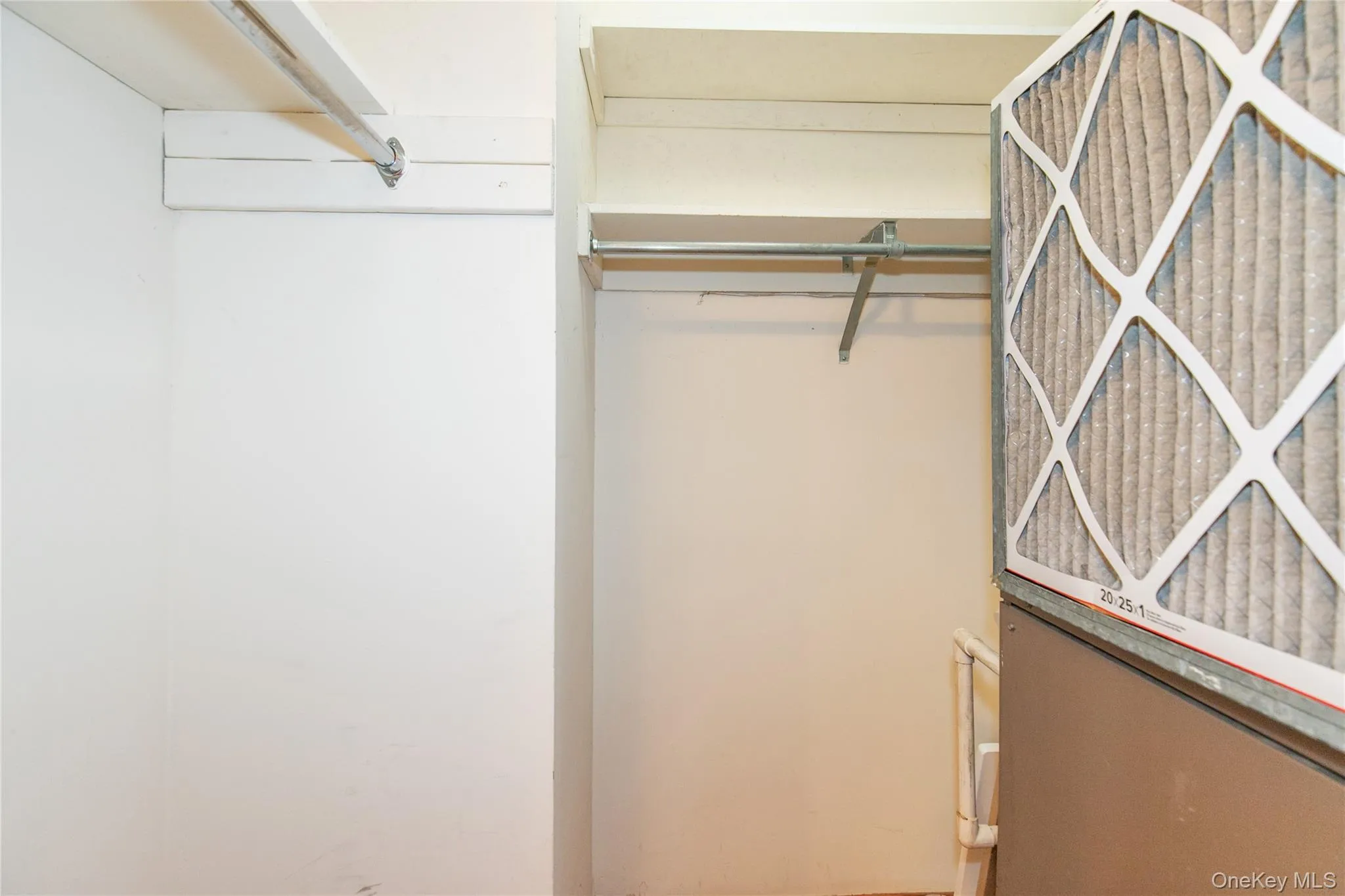 1 Ipswich Avenue, North Hempstead, NY, 2 Bedrooms Bedrooms, 4 Rooms Rooms,1 BathroomBathrooms,Residential Lease,For Rent,Ipswich,0,1043493 1 Ipswich Avenue, North Hempstead, NY, 2 Bedrooms Bedrooms, 4 Rooms Rooms,1 BathroomBathrooms,Residential Lease,For Rent,Ipswich,0,1043493