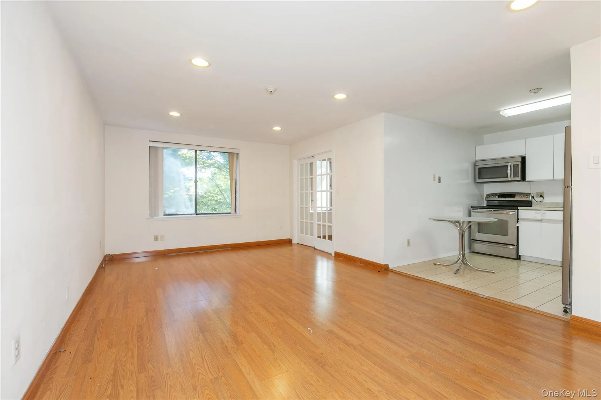 1 Ipswich Avenue, North Hempstead, NY, 2 Bedrooms Bedrooms, 4 Rooms Rooms,1 BathroomBathrooms,Residential Lease,For Rent,Ipswich,0,1043493 1 Ipswich Avenue, North Hempstead, NY, 2 Bedrooms Bedrooms, 4 Rooms Rooms,1 BathroomBathrooms,Residential Lease,For Rent,Ipswich,0,1043493