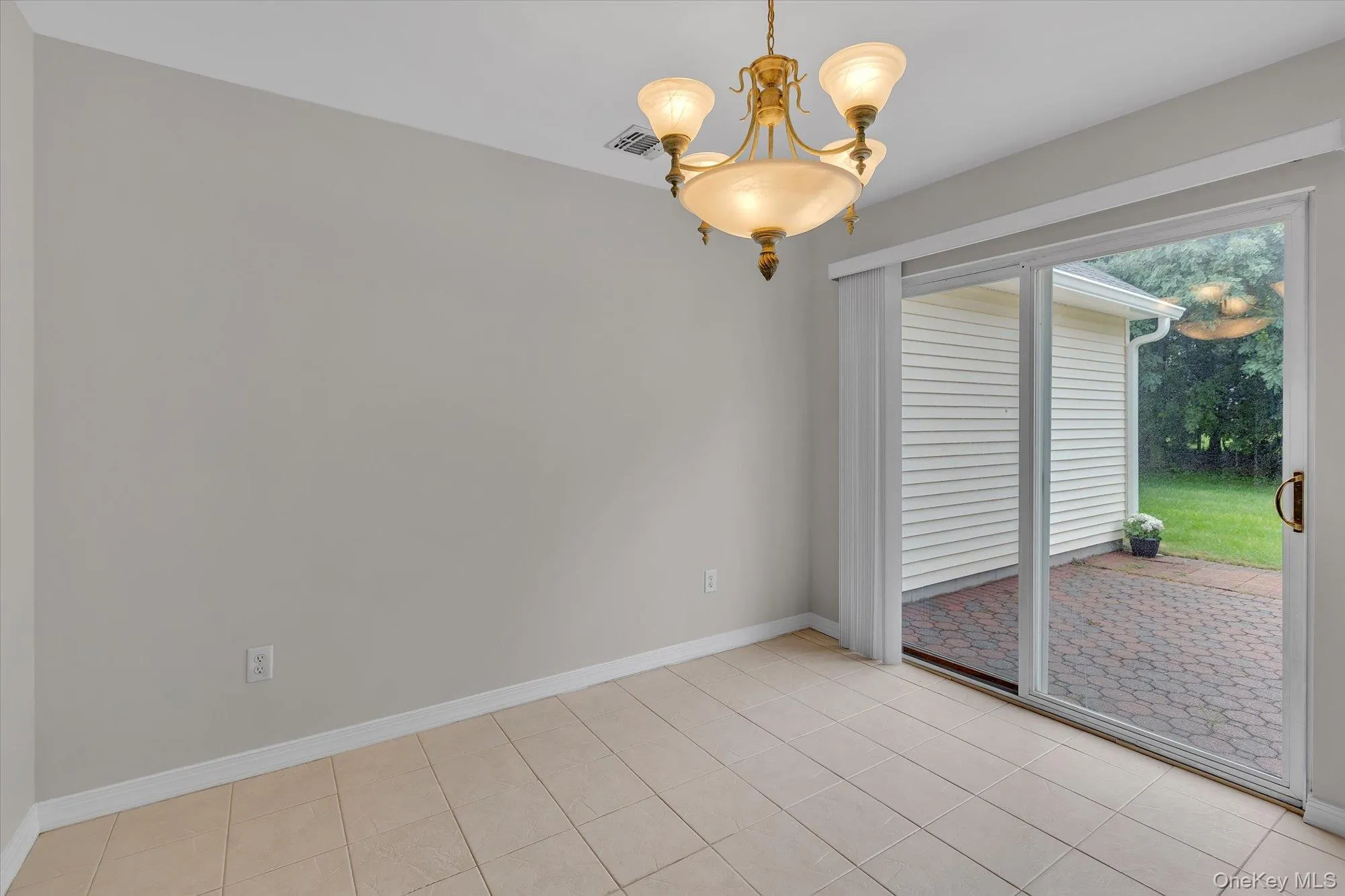 403 Winged Foot Way, Riverhead, NY, 2 Bedrooms Bedrooms, 6 Rooms Rooms,2 BathroomsBathrooms,Residential,For Rent,Winged Foot,0,1043495 403 Winged Foot Way, Riverhead, NY, 2 Bedrooms Bedrooms, 6 Rooms Rooms,2 BathroomsBathrooms,Residential,For Rent,Winged Foot,0,1043495