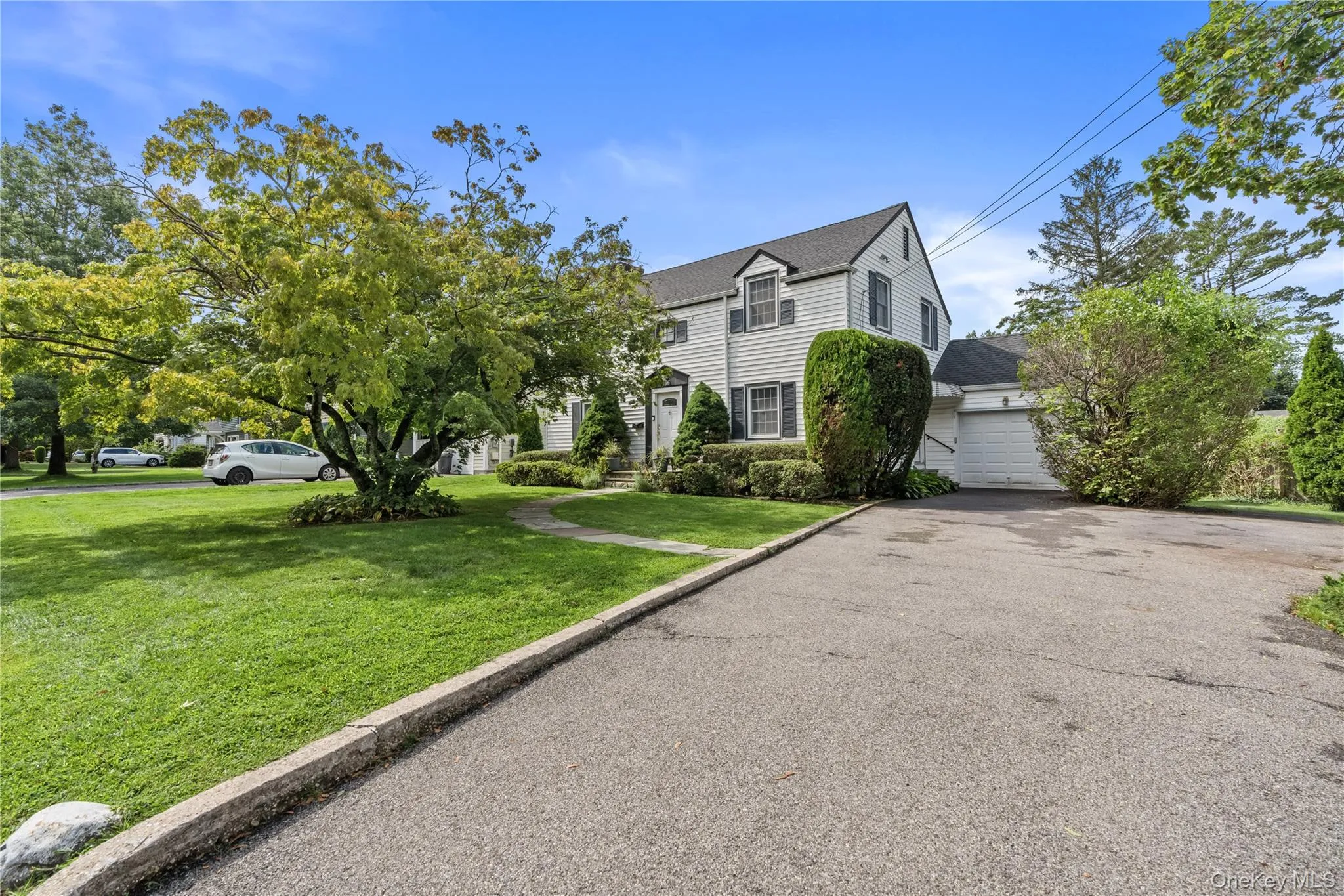 136 Wilmot Circle, New Rochelle, NY, 3 Bedrooms Bedrooms, 7 Rooms Rooms,2 BathroomsBathrooms,Residential,For Rent,Wilmot,0,1043497 136 Wilmot Circle, New Rochelle, NY, 3 Bedrooms Bedrooms, 7 Rooms Rooms,2 BathroomsBathrooms,Residential,For Rent,Wilmot,0,1043497
