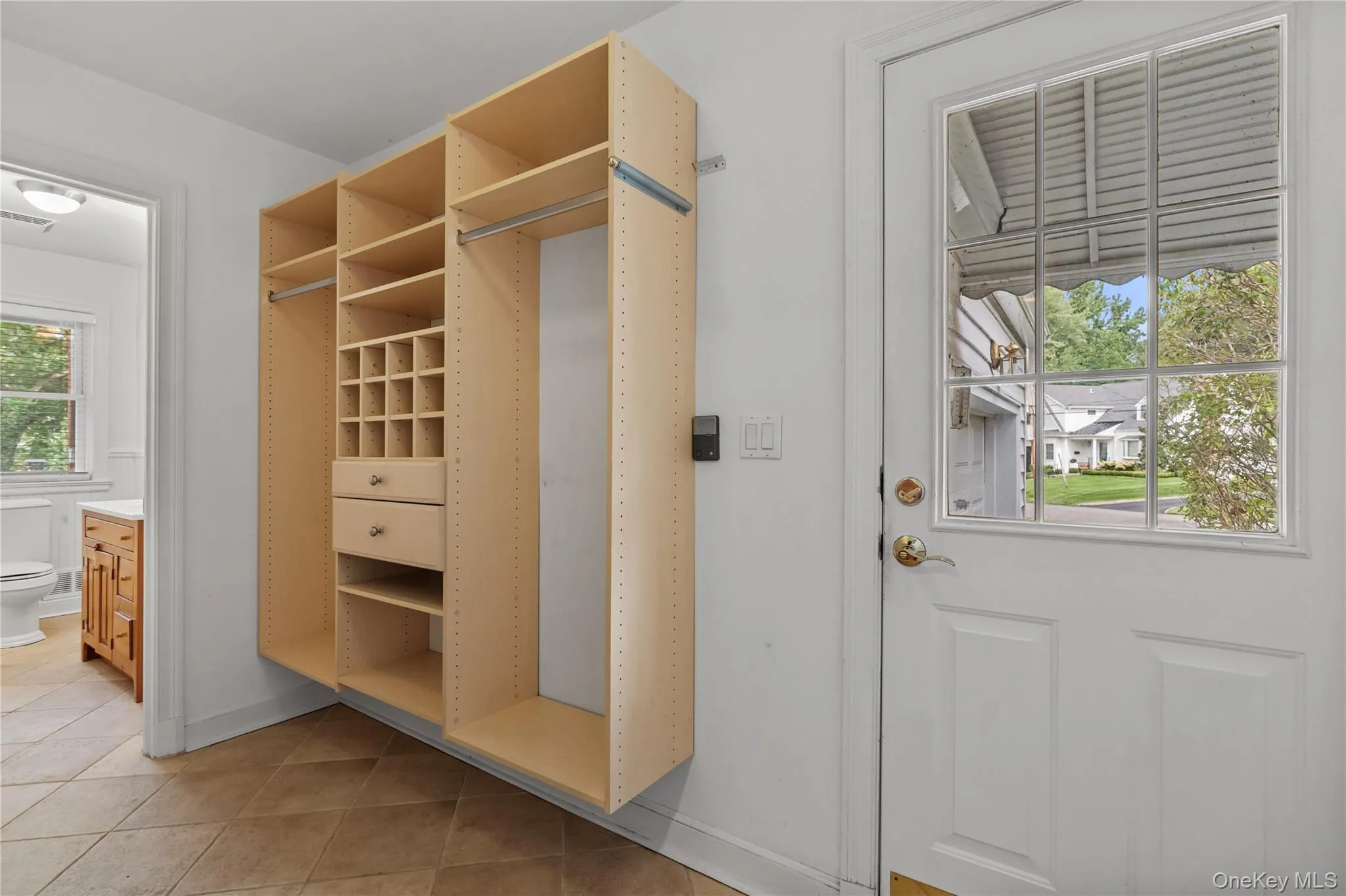 136 Wilmot Circle, New Rochelle, NY, 3 Bedrooms Bedrooms, 7 Rooms Rooms,2 BathroomsBathrooms,Residential,For Rent,Wilmot,0,1043497 136 Wilmot Circle, New Rochelle, NY, 3 Bedrooms Bedrooms, 7 Rooms Rooms,2 BathroomsBathrooms,Residential,For Rent,Wilmot,0,1043497