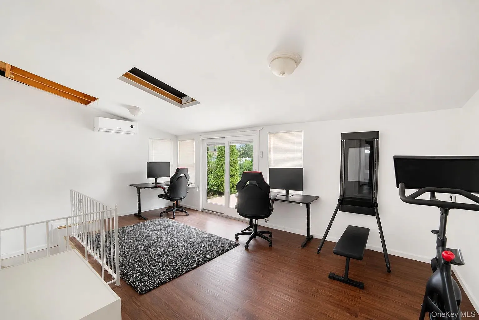 1042 7th Street, North Hempstead, NY, 4 Bedroom Bedrooms, 12 Room Rooms,3 BathroomBathrooms,Residential Lease,For Rent,7th,0,1043504 1042 7th Street, North Hempstead, NY, 4 Bedroom Bedrooms, 12 Room Rooms,3 BathroomBathrooms,Residential Lease,For Rent,7th,0,1043504