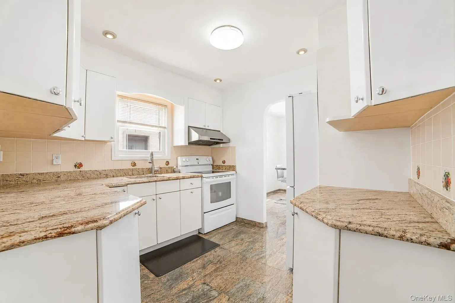 1042 7th Street, North Hempstead, NY, 4 Bedroom Bedrooms, 12 Room Rooms,3 BathroomBathrooms,Residential Lease,For Rent,7th,0,1043504 1042 7th Street, North Hempstead, NY, 4 Bedroom Bedrooms, 12 Room Rooms,3 BathroomBathrooms,Residential Lease,For Rent,7th,0,1043504