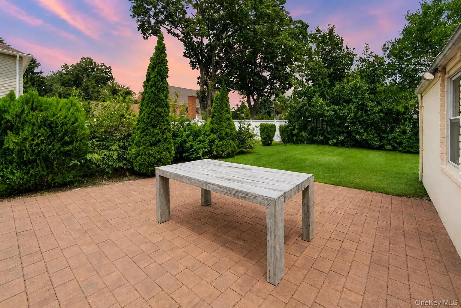 1042 7th Street, North Hempstead, NY, 4 Bedroom Bedrooms, 12 Room Rooms,3 BathroomBathrooms,Residential Lease,For Rent,7th,0,1043504 1042 7th Street, North Hempstead, NY, 4 Bedroom Bedrooms, 12 Room Rooms,3 BathroomBathrooms,Residential Lease,For Rent,7th,0,1043504