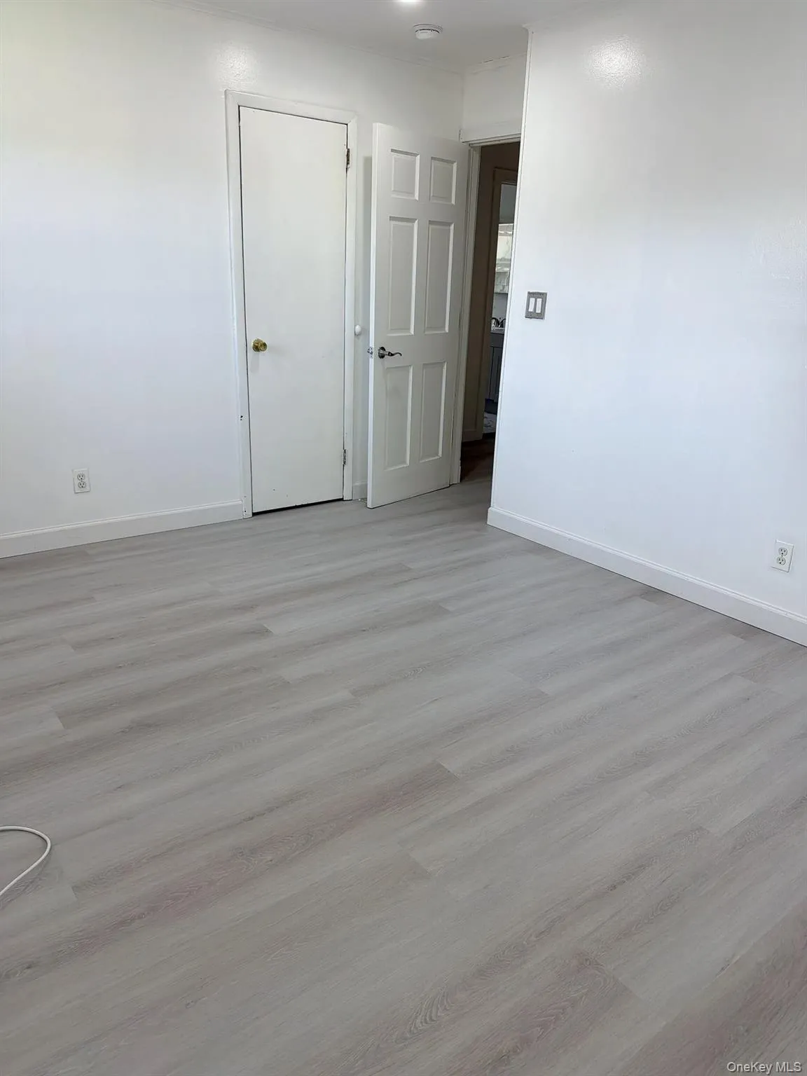 10 Kings Park Road, Smithtown, NY, 3 Bedrooms Bedrooms, 4 Rooms Rooms,1 BathroomBathrooms,Residential Lease,For Rent,Kings Park,0,1043507 10 Kings Park Road, Smithtown, NY, 3 Bedrooms Bedrooms, 4 Rooms Rooms,1 BathroomBathrooms,Residential Lease,For Rent,Kings Park,0,1043507