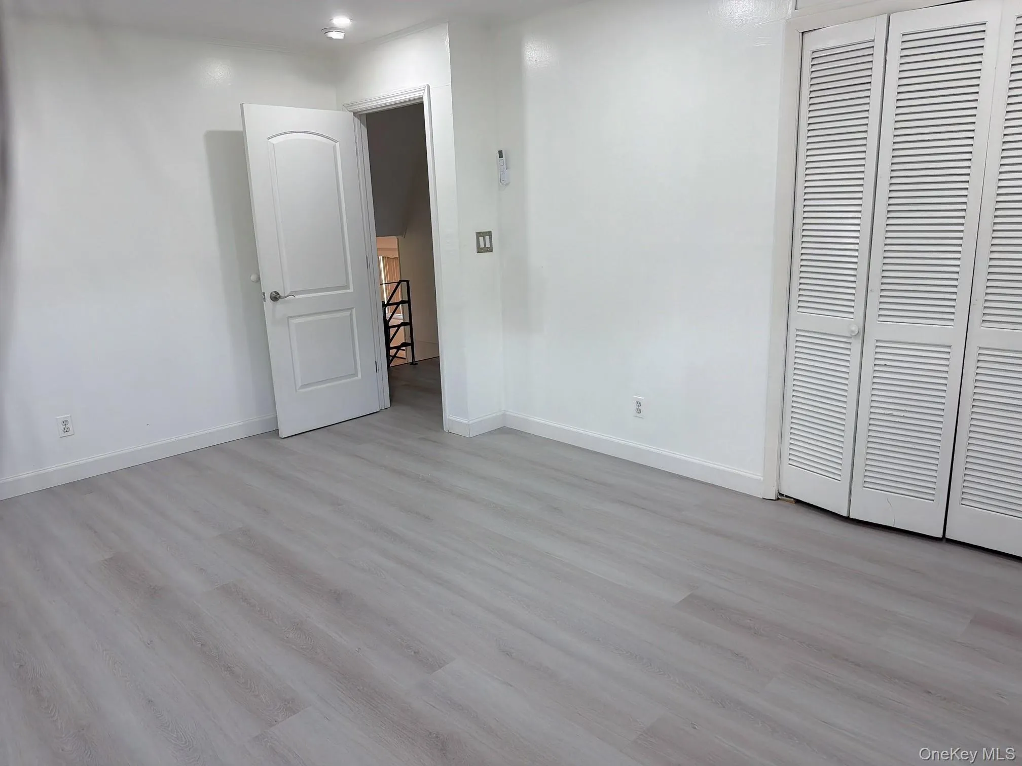 10 Kings Park Road, Smithtown, NY, 3 Bedrooms Bedrooms, 4 Rooms Rooms,1 BathroomBathrooms,Residential Lease,For Rent,Kings Park,0,1043507 10 Kings Park Road, Smithtown, NY, 3 Bedrooms Bedrooms, 4 Rooms Rooms,1 BathroomBathrooms,Residential Lease,For Rent,Kings Park,0,1043507