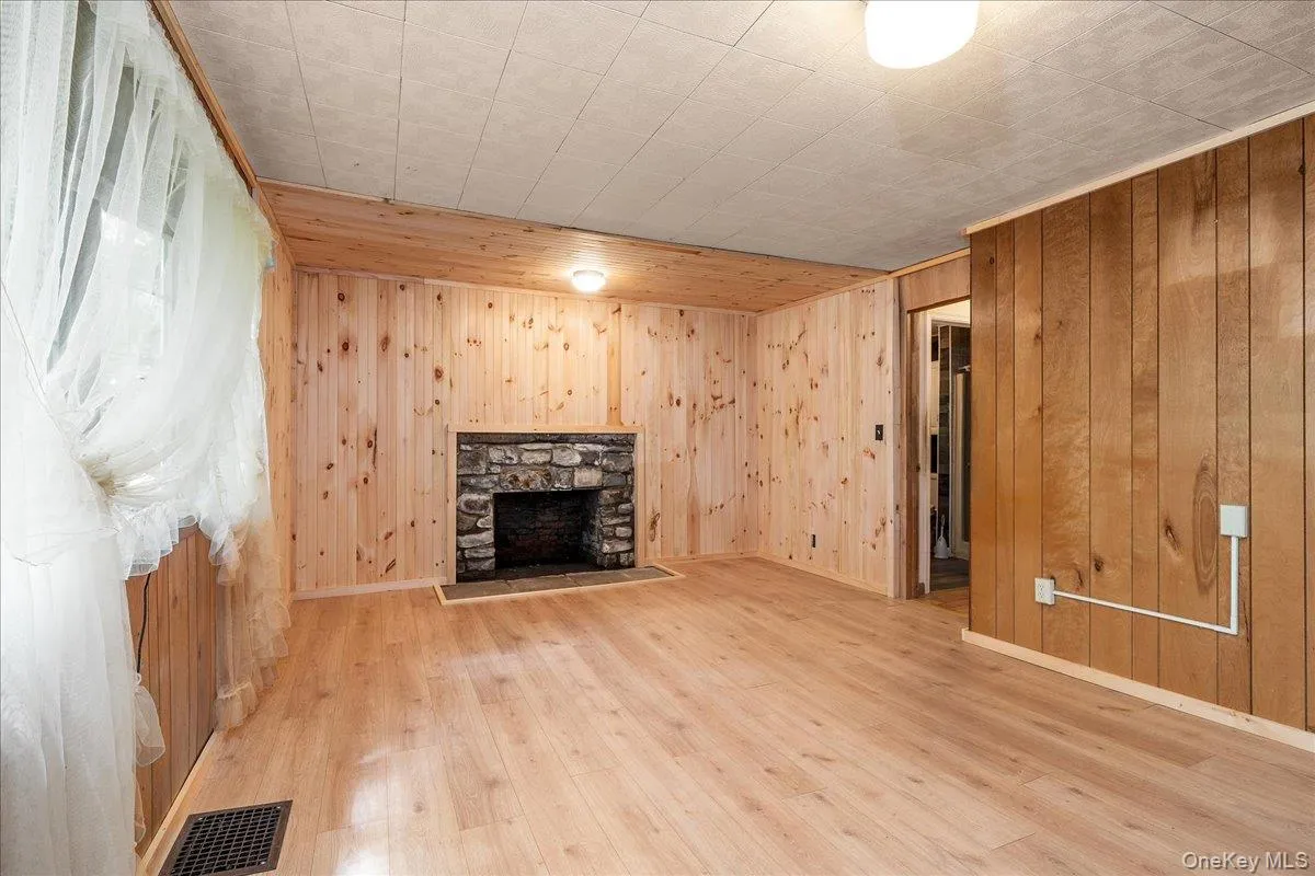 112 Onderdonk Road, Warwick (town), NY, 2 Bedrooms Bedrooms, 6 Rooms Rooms,1 BathroomBathrooms,Residential,For Rent,Onderdonk,0,1043508 112 Onderdonk Road, Warwick (town), NY, 2 Bedrooms Bedrooms, 6 Rooms Rooms,1 BathroomBathrooms,Residential,For Rent,Onderdonk,0,1043508