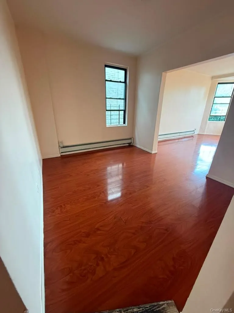 2138 Gleason Avenue, New York, NY, 2 Bedroom Bedrooms, 4 Room Rooms,1 BathroomBathrooms,Residential Lease,For Rent,Gleason,0,1043509 2138 Gleason Avenue, New York, NY, 2 Bedroom Bedrooms, 4 Room Rooms,1 BathroomBathrooms,Residential Lease,For Rent,Gleason,0,1043509