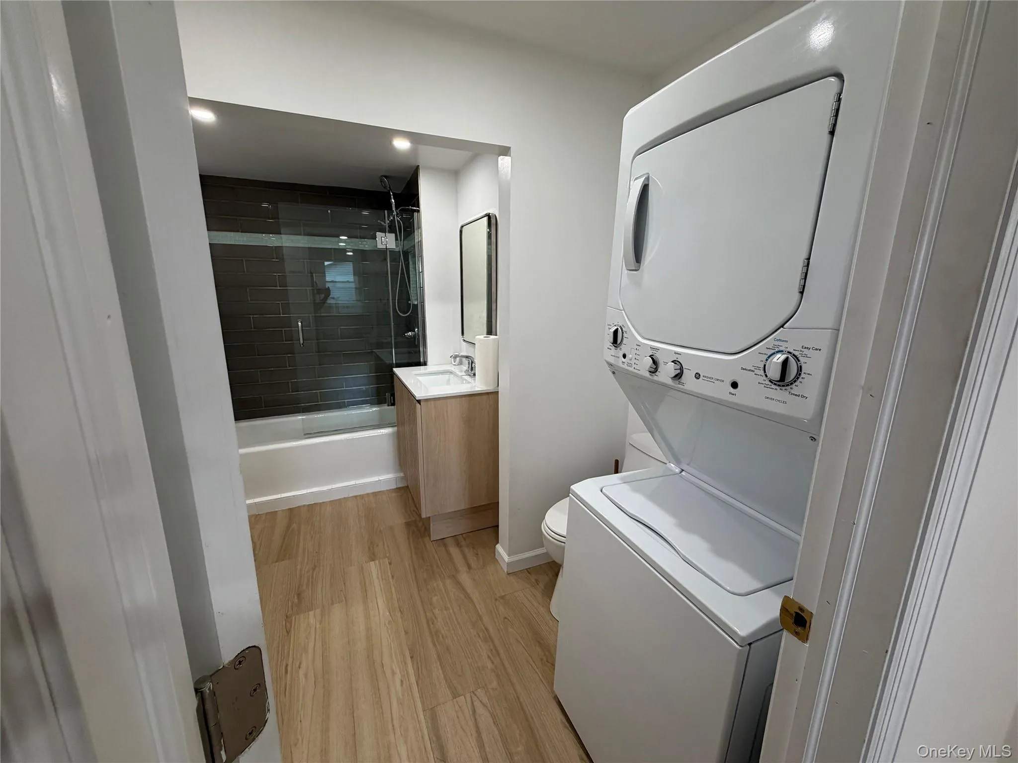 29 Delano Street, Poughkeepsie, NY, 3 Bedroom Bedrooms, 6 Room Rooms,1 BathroomBathrooms,Residential Lease,For Rent,Delano,0,1043524 29 Delano Street, Poughkeepsie, NY, 3 Bedroom Bedrooms, 6 Room Rooms,1 BathroomBathrooms,Residential Lease,For Rent,Delano,0,1043524