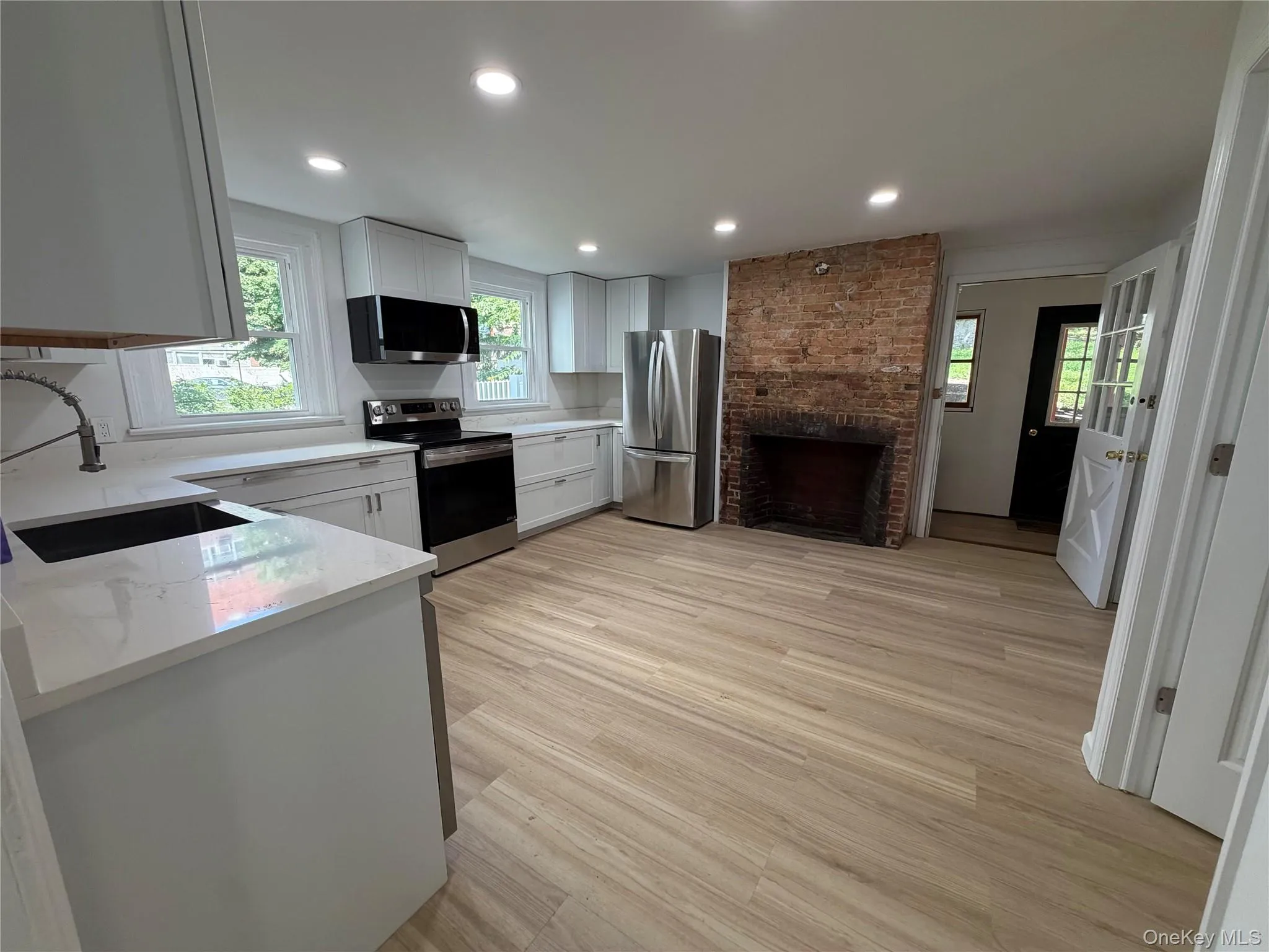 29 Delano Street, Poughkeepsie, NY, 3 Bedroom Bedrooms, 6 Room Rooms,1 BathroomBathrooms,Residential Lease,For Rent,Delano,0,1043524 29 Delano Street, Poughkeepsie, NY, 3 Bedroom Bedrooms, 6 Room Rooms,1 BathroomBathrooms,Residential Lease,For Rent,Delano,0,1043524