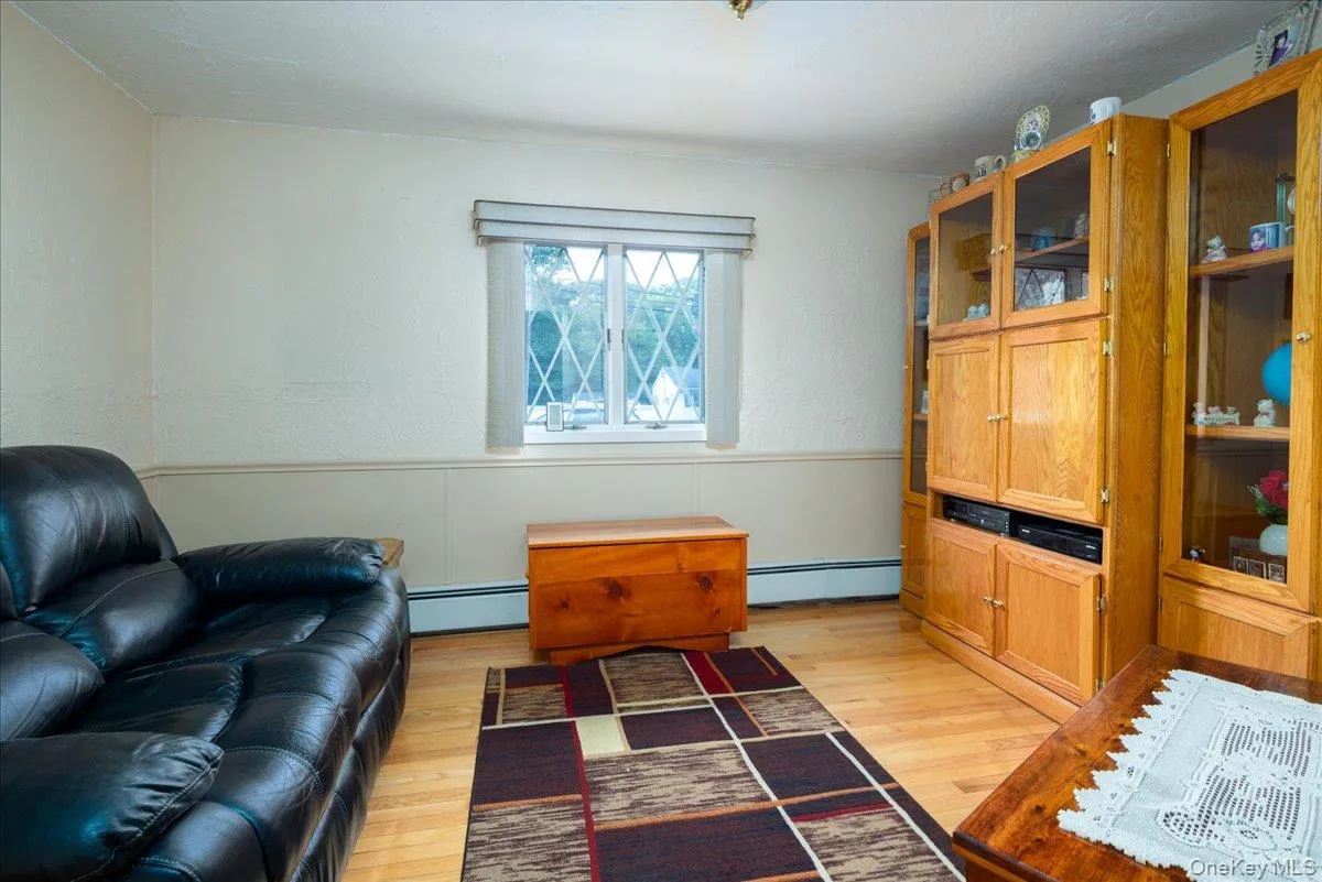 8 Doradell Drive, Brookhaven, NY, 4 Bedrooms Bedrooms, 6 Rooms Rooms,2 BathroomsBathrooms,Residential,For Rent,Doradell,0,1043526 8 Doradell Drive, Brookhaven, NY, 4 Bedrooms Bedrooms, 6 Rooms Rooms,2 BathroomsBathrooms,Residential,For Rent,Doradell,0,1043526