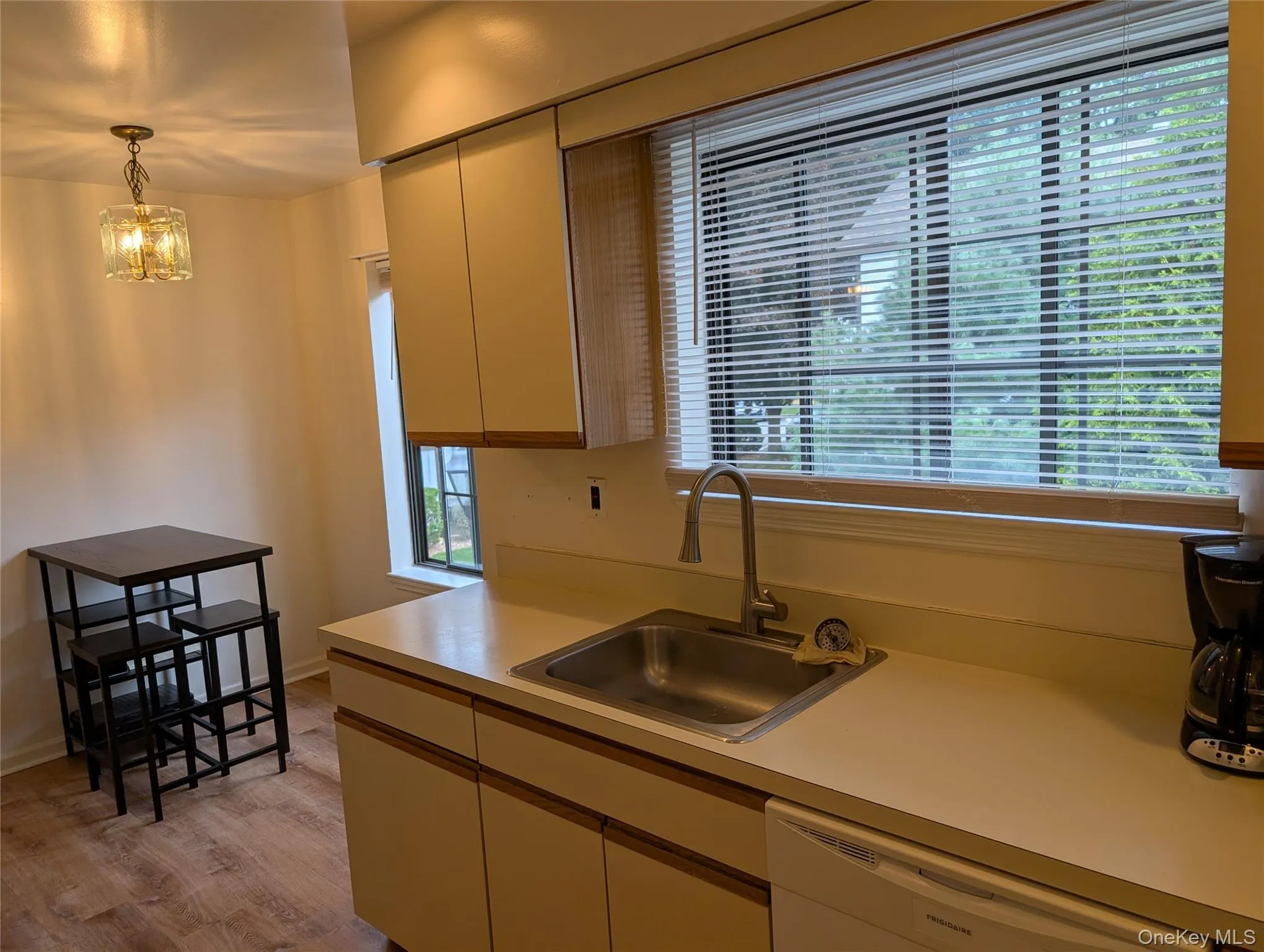 11 Brittany Drive, Middletown, NY, 1 Bedroom Bedrooms, 4 Rooms Rooms,1 BathroomBathrooms,Residential,For Rent,Brittany,0,1043527 11 Brittany Drive, Middletown, NY, 1 Bedroom Bedrooms, 4 Rooms Rooms,1 BathroomBathrooms,Residential,For Rent,Brittany,0,1043527
