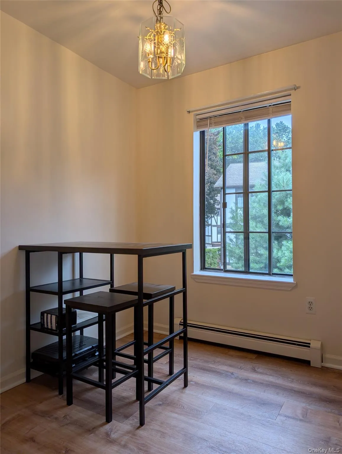 11 Brittany Drive, Middletown, NY, 1 Bedroom Bedrooms, 4 Rooms Rooms,1 BathroomBathrooms,Residential,For Rent,Brittany,0,1043527 11 Brittany Drive, Middletown, NY, 1 Bedroom Bedrooms, 4 Rooms Rooms,1 BathroomBathrooms,Residential,For Rent,Brittany,0,1043527