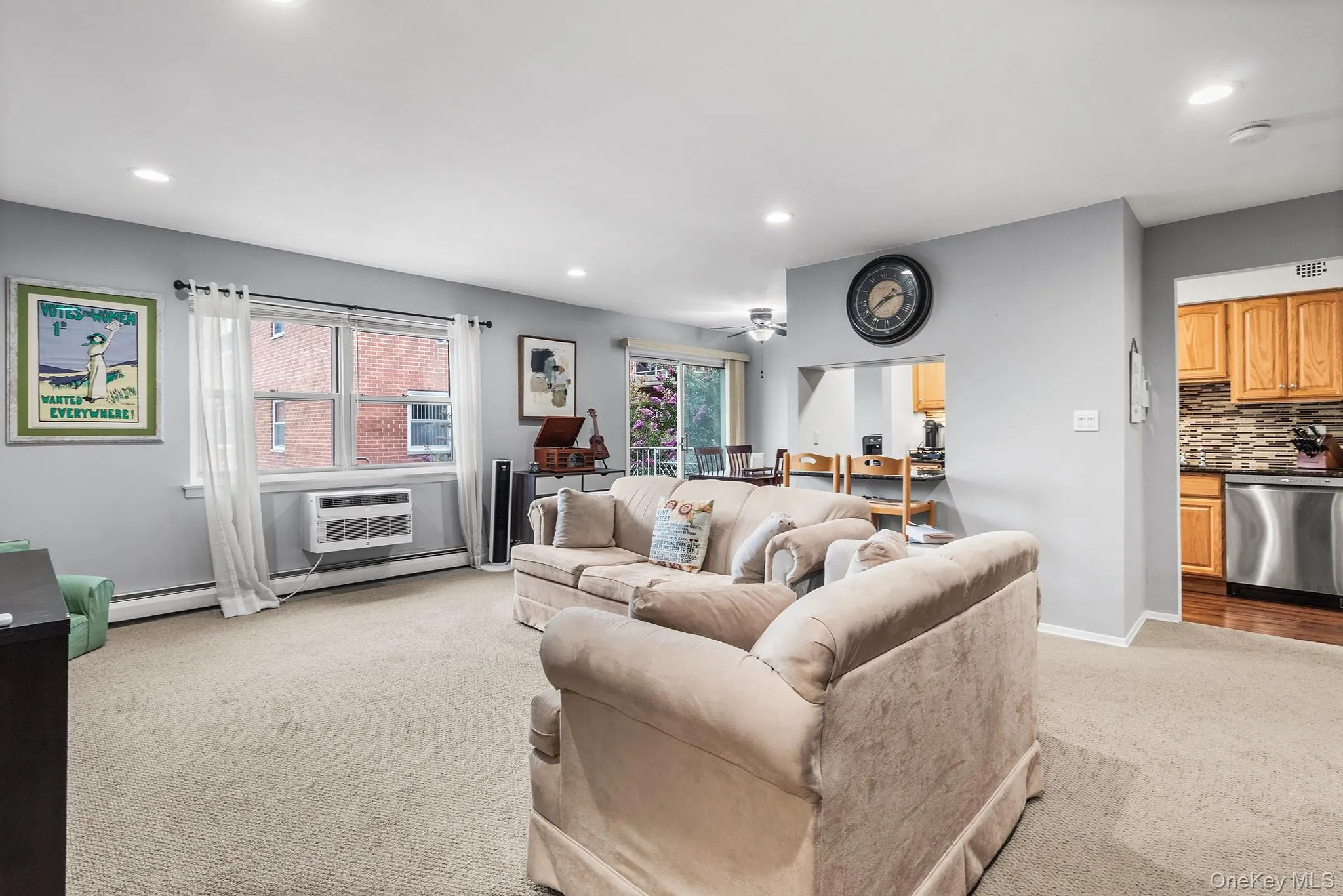 250 Village Avenue, Hempstead, NY, 1 Bedroom Bedrooms, 2 Rooms Rooms,1 BathroomBathrooms,Residential,For Rent,Village,0,1043529 250 Village Avenue, Hempstead, NY, 1 Bedroom Bedrooms, 2 Rooms Rooms,1 BathroomBathrooms,Residential,For Rent,Village,0,1043529