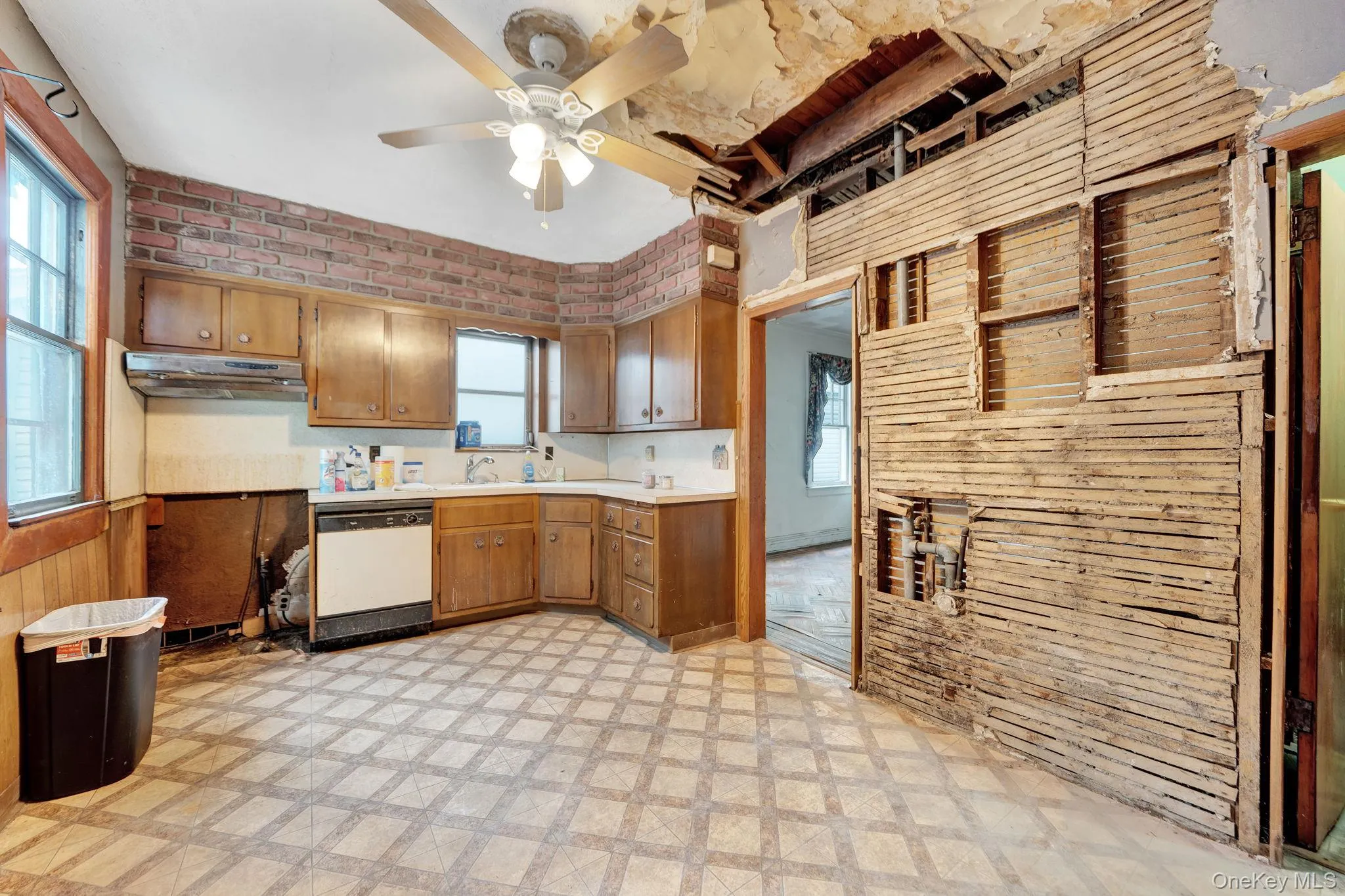 61-43 Wetherole Street, New York, NY, 3 Bedrooms Bedrooms, 5 Rooms Rooms,1 BathroomBathrooms,Residential,For Rent,Wetherole,0,1043533 61-43 Wetherole Street, New York, NY, 3 Bedrooms Bedrooms, 5 Rooms Rooms,1 BathroomBathrooms,Residential,For Rent,Wetherole,0,1043533