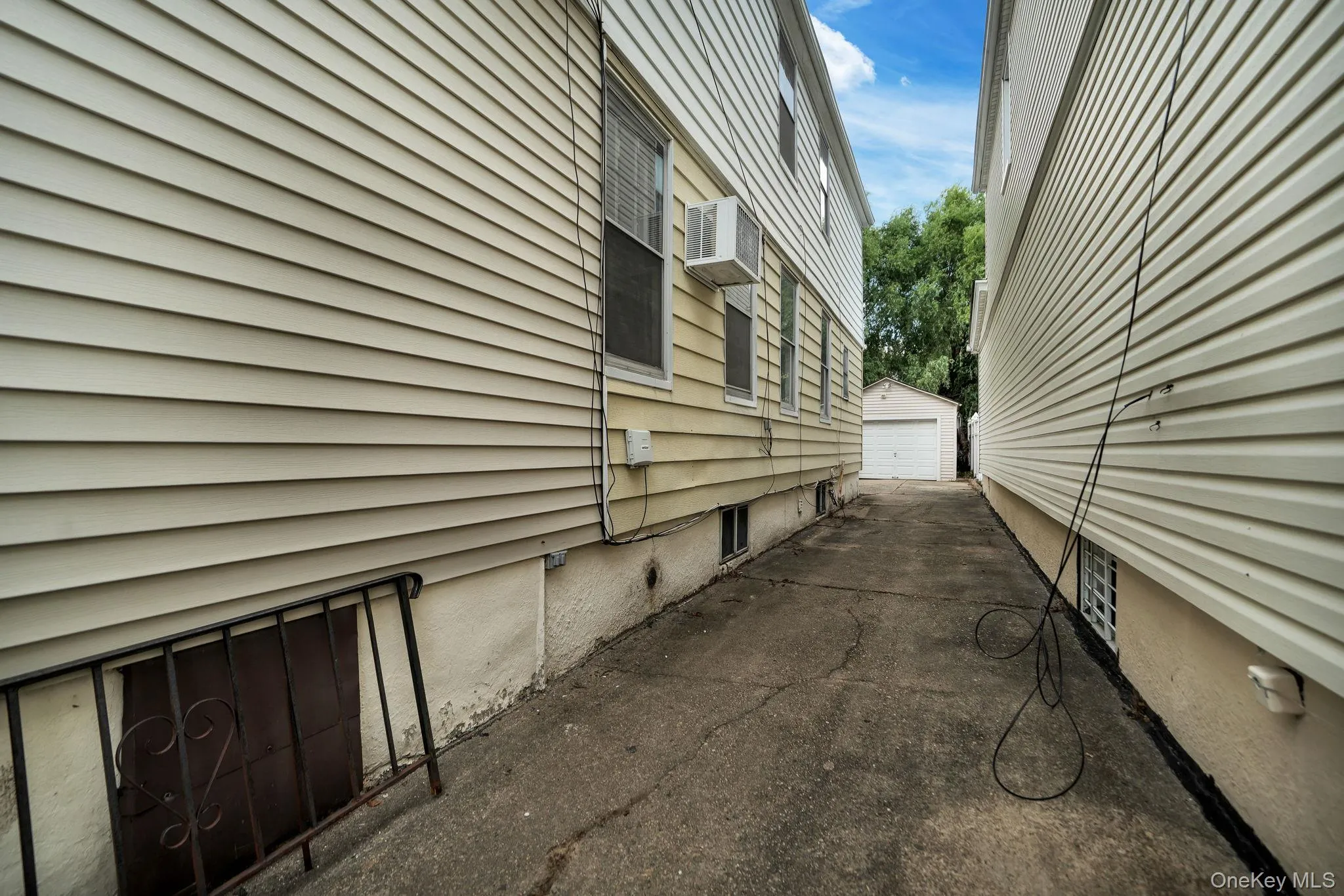 61-43 Wetherole Street, New York, NY, 3 Bedrooms Bedrooms, 5 Rooms Rooms,1 BathroomBathrooms,Residential,For Rent,Wetherole,0,1043533 61-43 Wetherole Street, New York, NY, 3 Bedrooms Bedrooms, 5 Rooms Rooms,1 BathroomBathrooms,Residential,For Rent,Wetherole,0,1043533