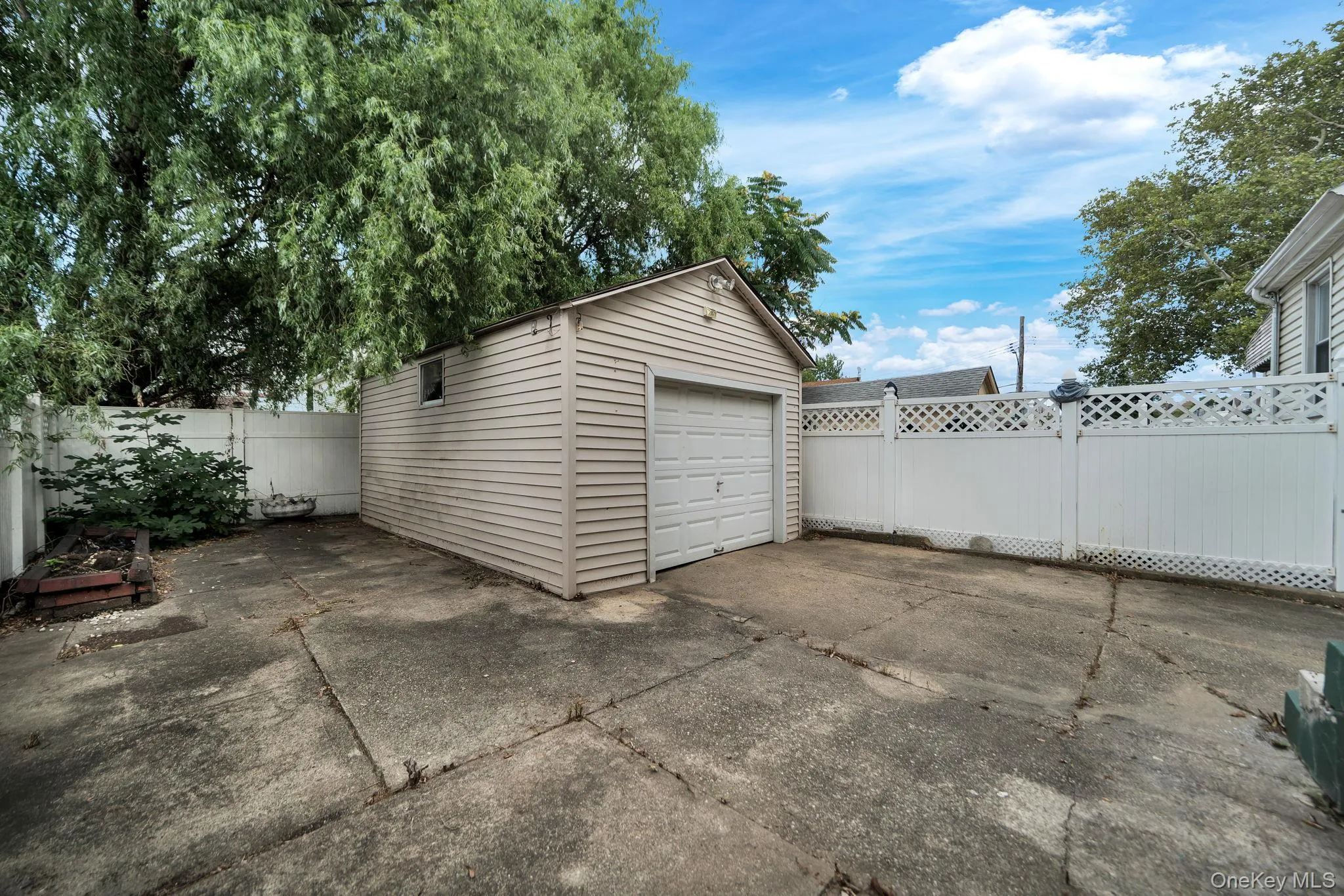61-43 Wetherole Street, New York, NY, 3 Bedrooms Bedrooms, 5 Rooms Rooms,1 BathroomBathrooms,Residential,For Rent,Wetherole,0,1043533 61-43 Wetherole Street, New York, NY, 3 Bedrooms Bedrooms, 5 Rooms Rooms,1 BathroomBathrooms,Residential,For Rent,Wetherole,0,1043533